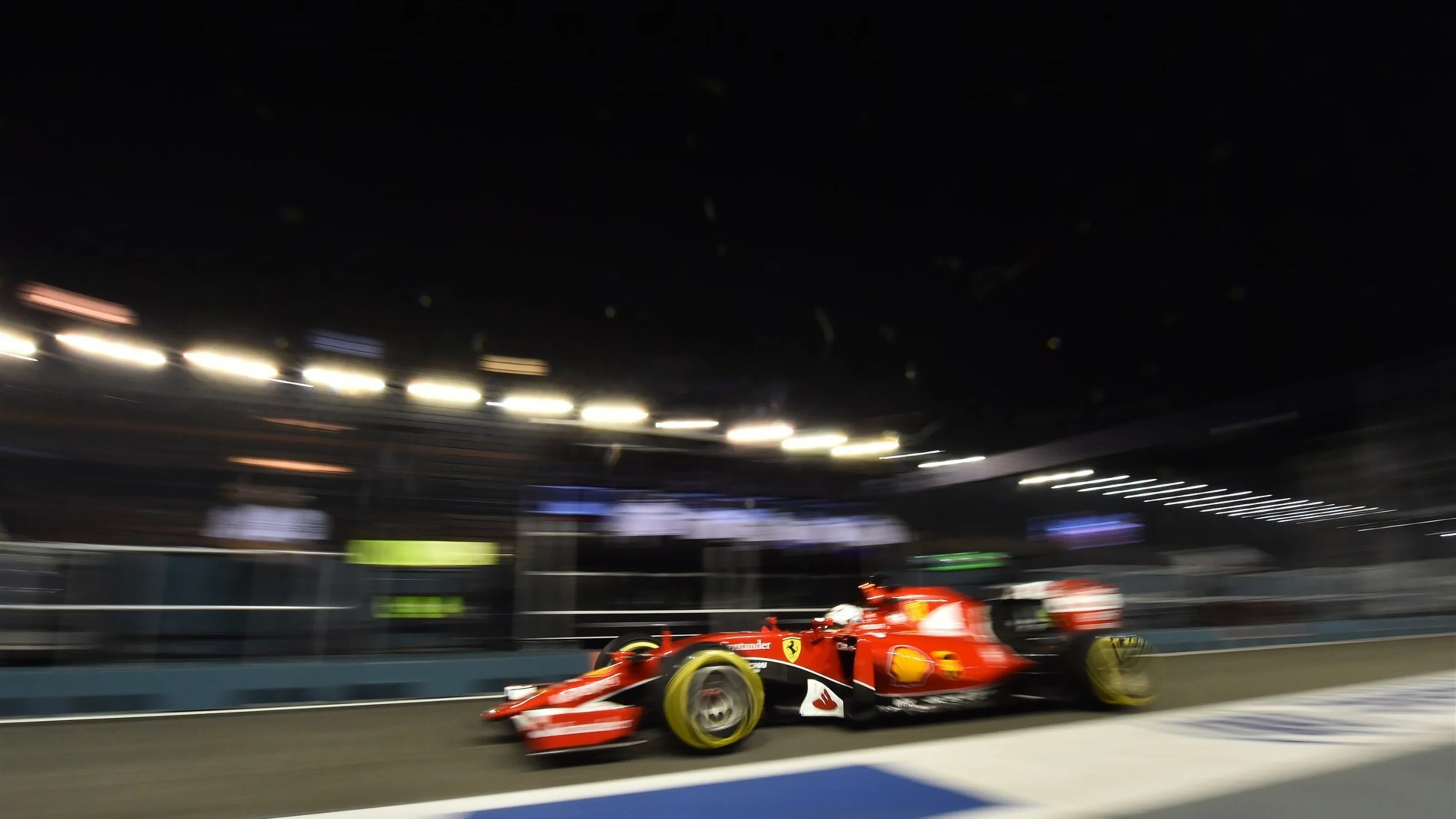 Sebastian Vettel (GER) Ferrari SF15-T at Formula One World Championship, Rd13, Singapore Grand