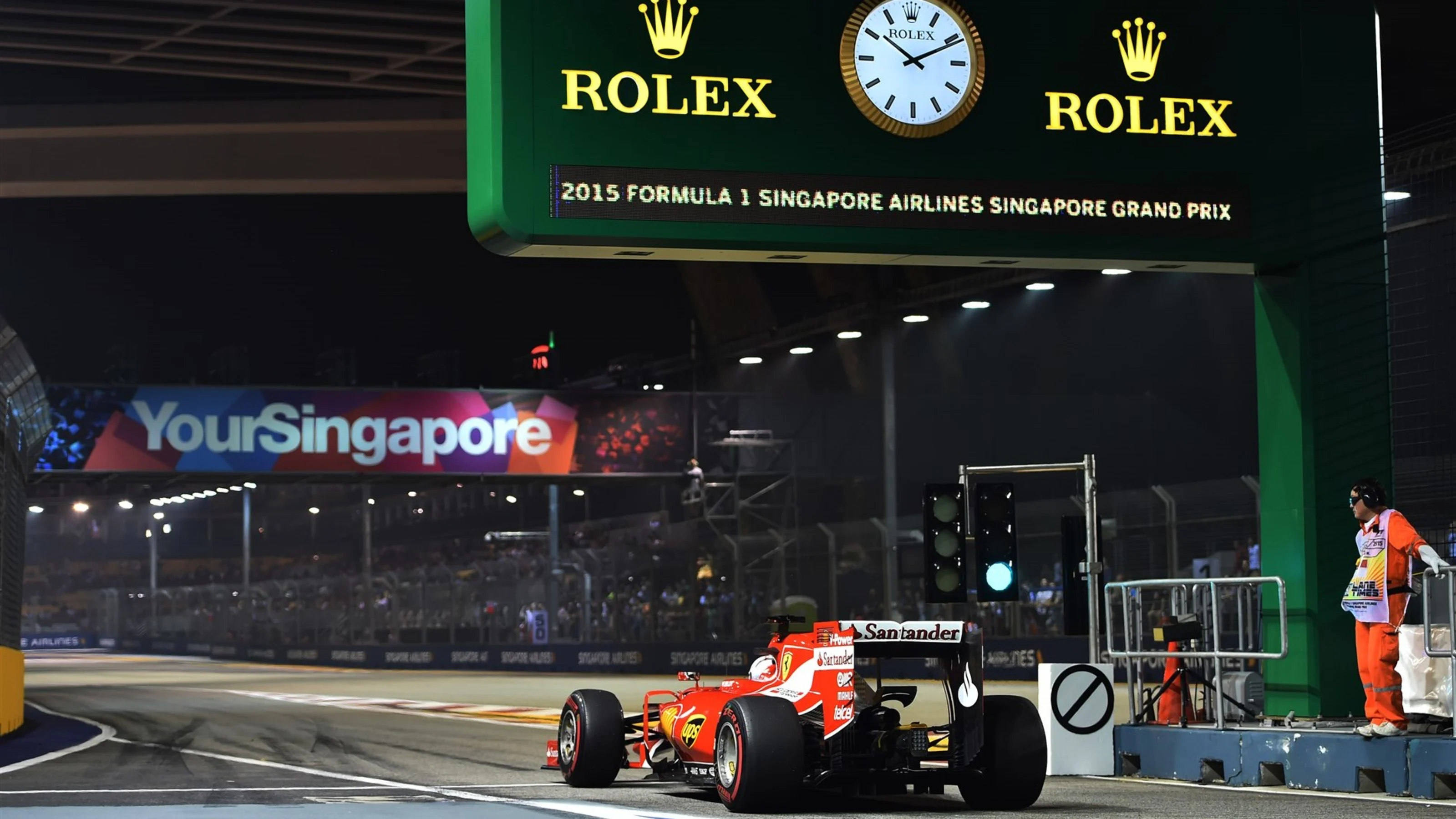 Sebastian Vettel (GER) Ferrari SF15-T at Formula One World Championship, Rd13, Singapore Grand