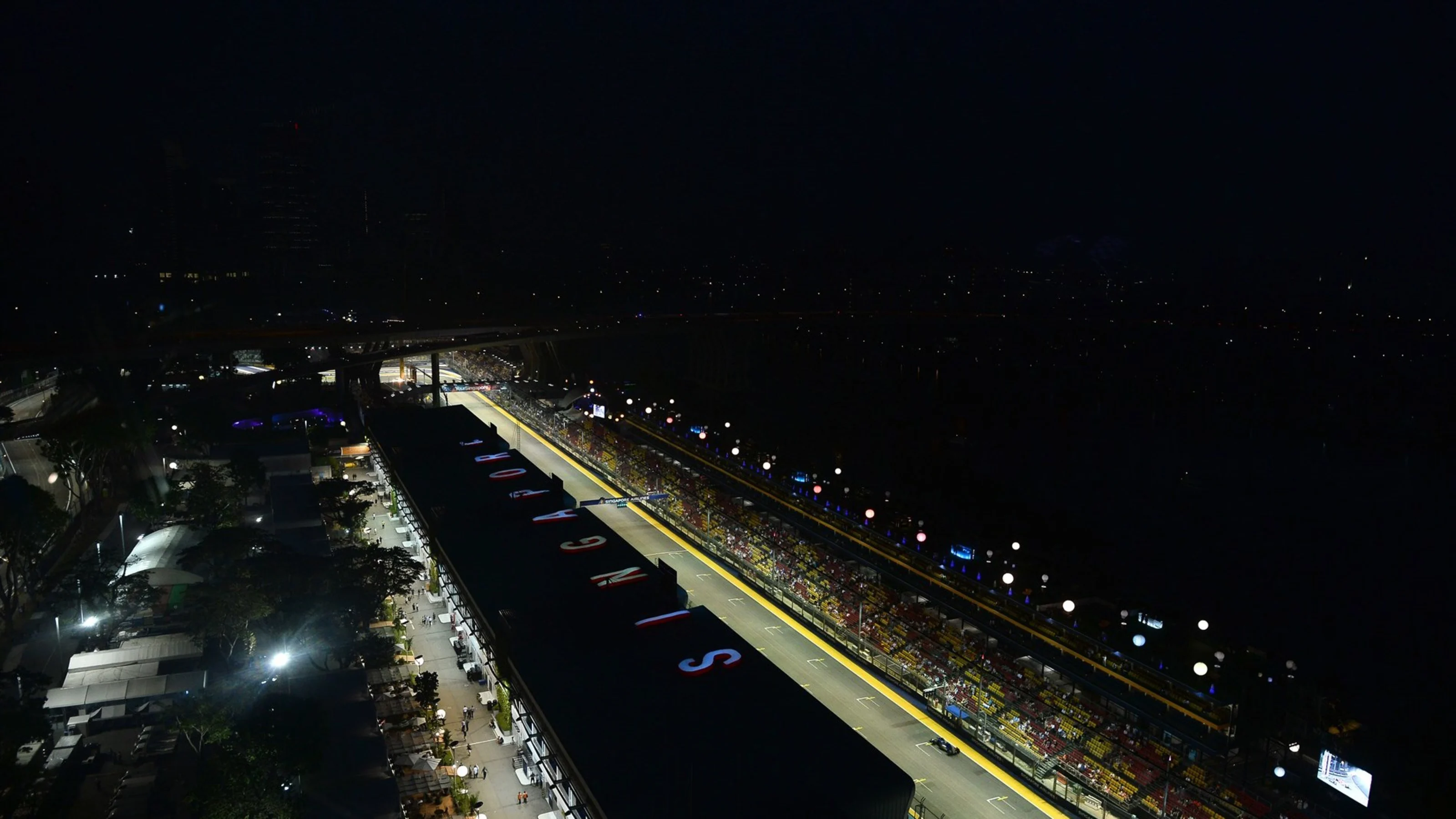 Felipe Nasr (BRA) Sauber C34 at Formula One World Championship, Rd13, Singapore Grand Prix,