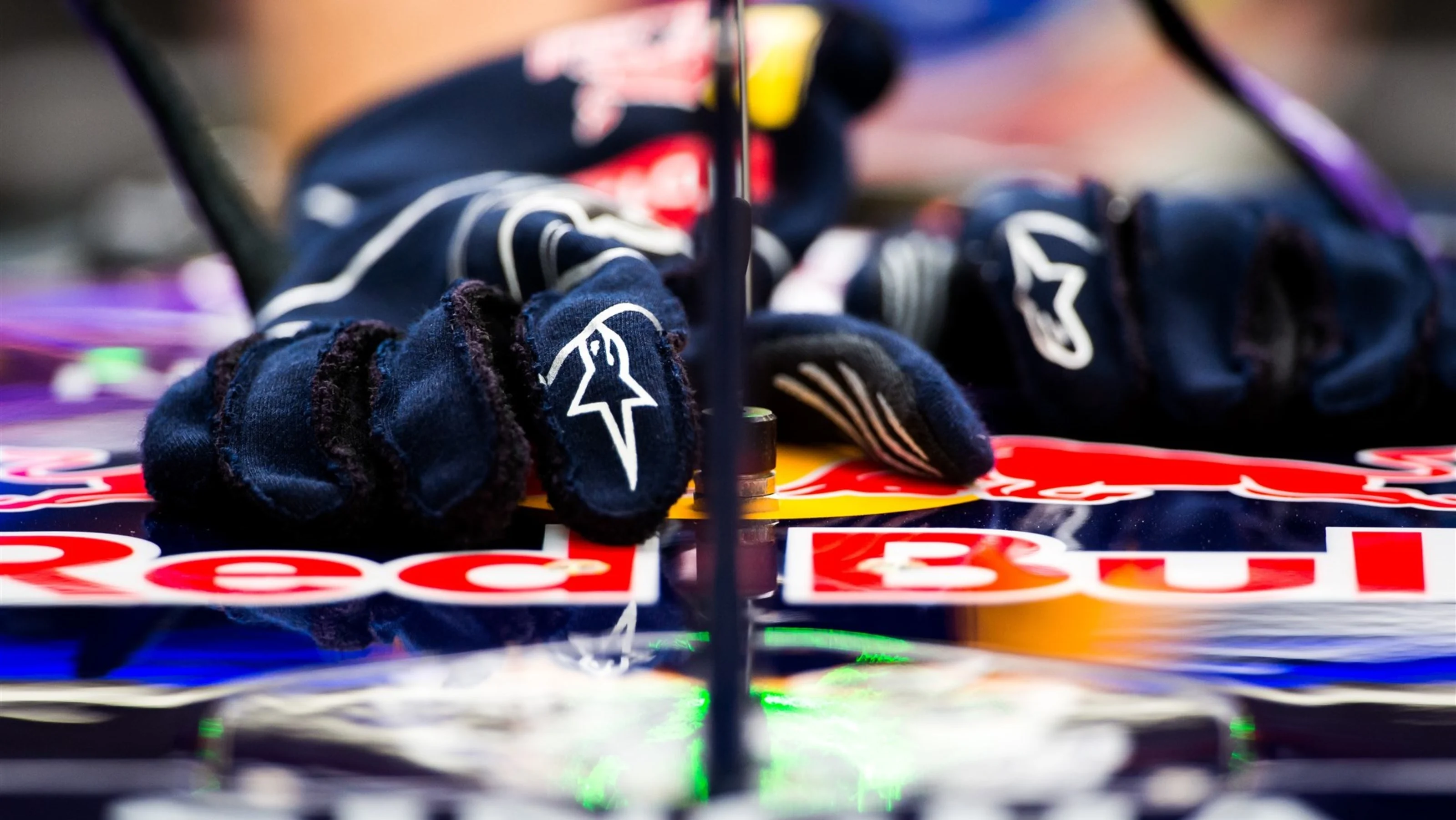 Red Bull Racing Alpinestars gloves at Formula One World Championship, Rd13, Singapore Grand Prix,