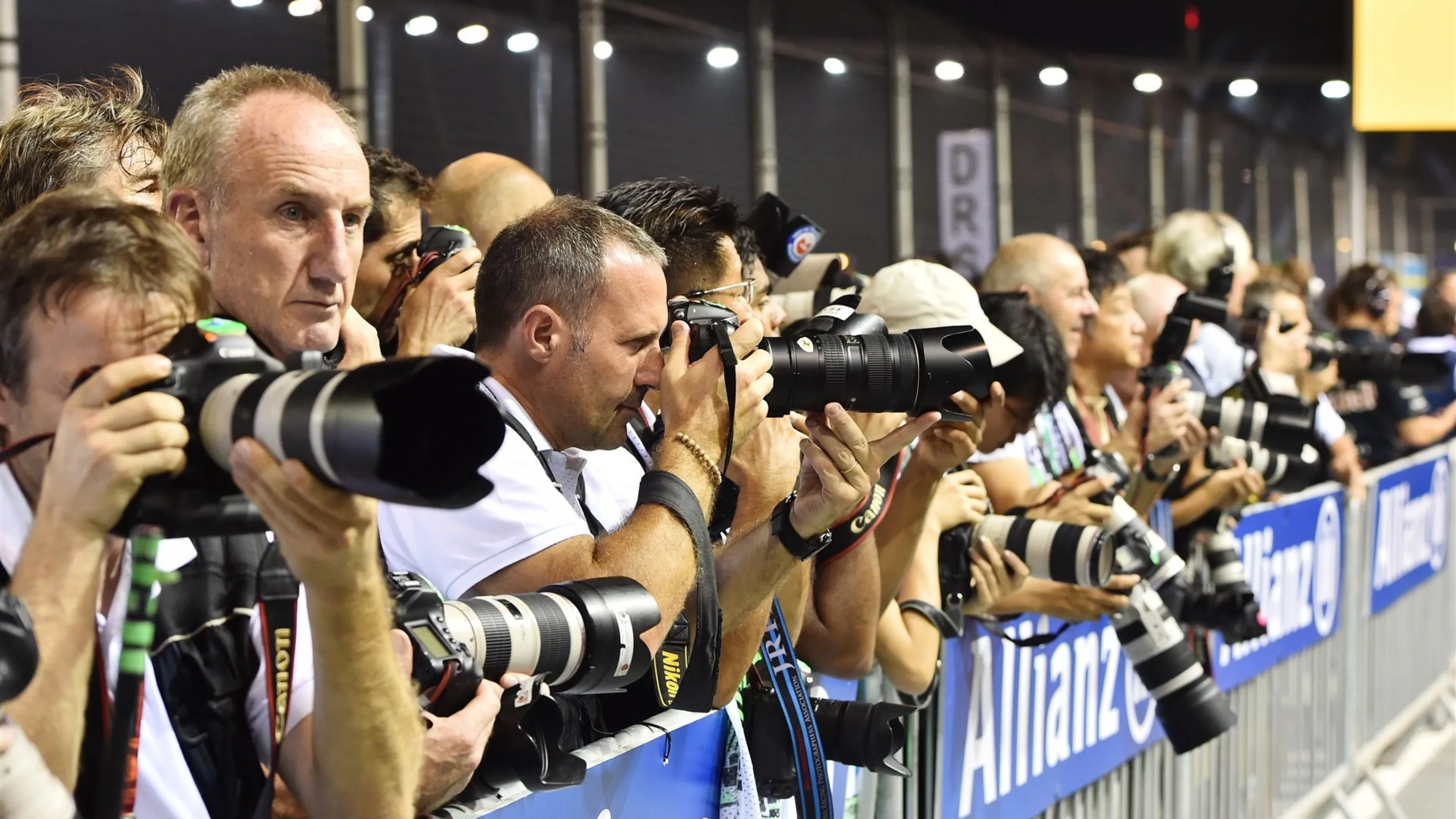 Photographers at Formula One World Championship, Rd13, Singapore Grand Prix, Qualifying, Marina Bay
