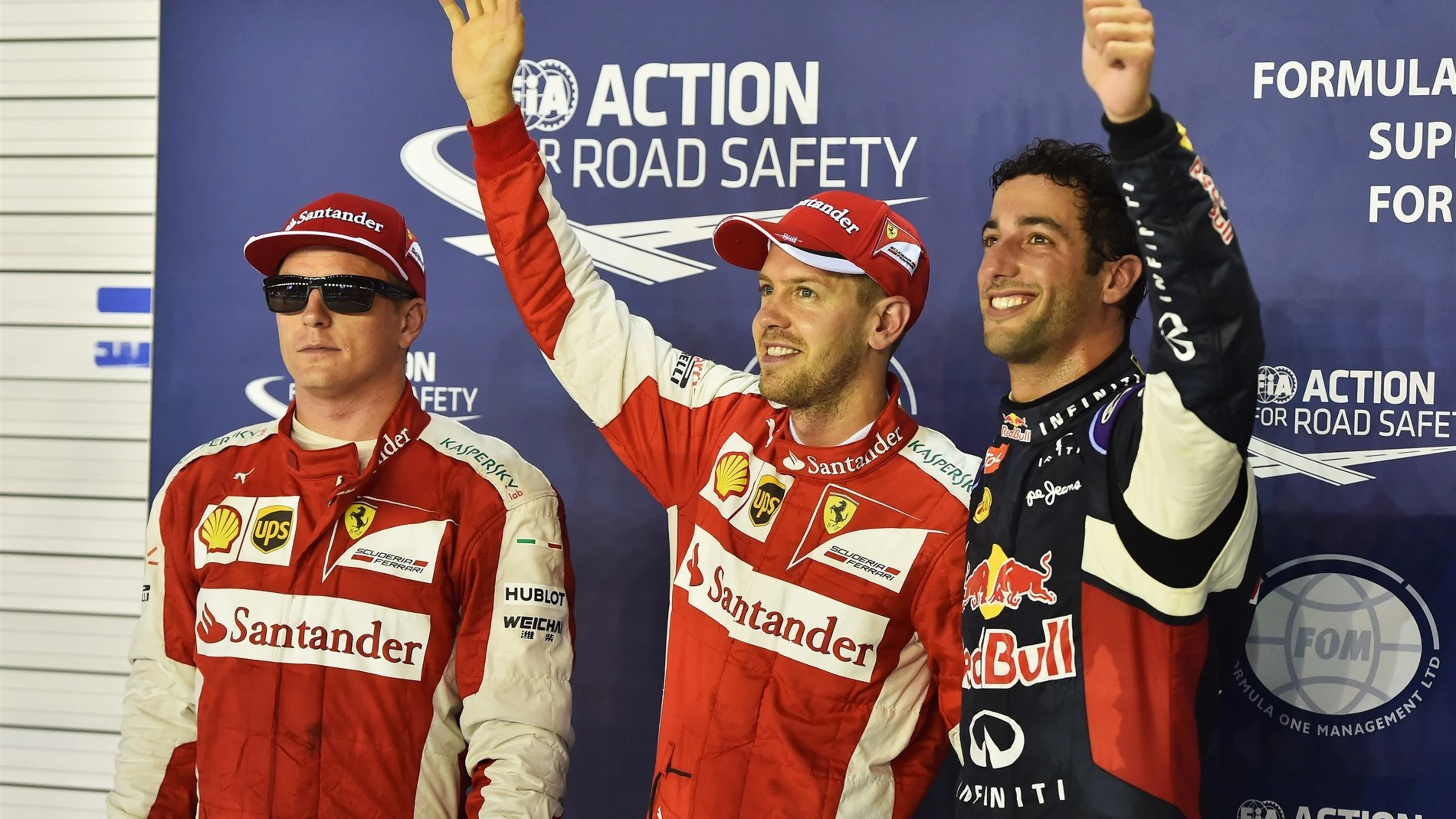 (L to R): Kimi Raikkonen (FIN) Ferrari, Sebastian Vettel (GER) Ferrari and Daniel Ricciardo (AUS)