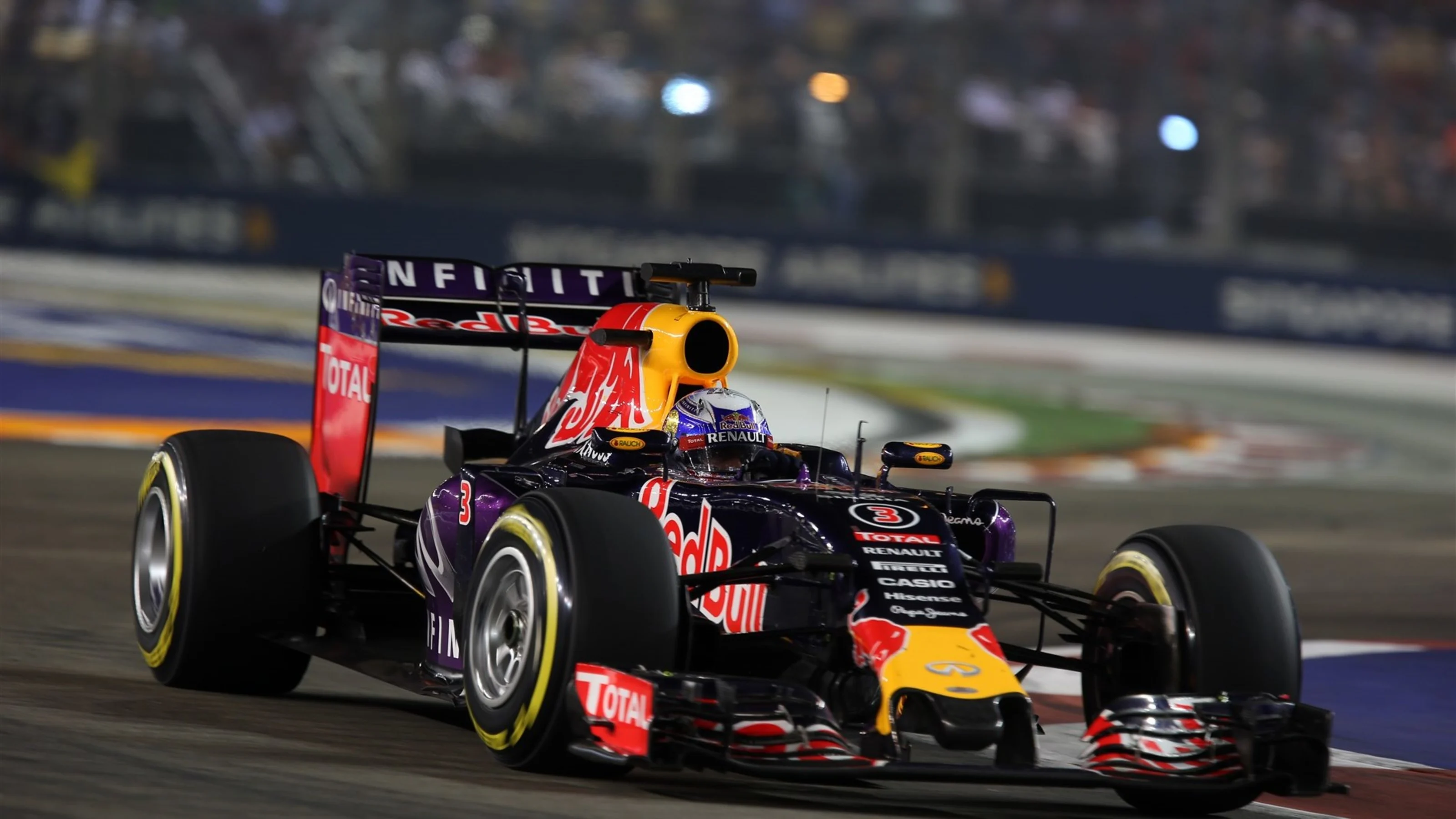 Daniel Ricciardo (AUS) Red Bull Racing RB11 at Formula One World Championship, Rd13, Singapore