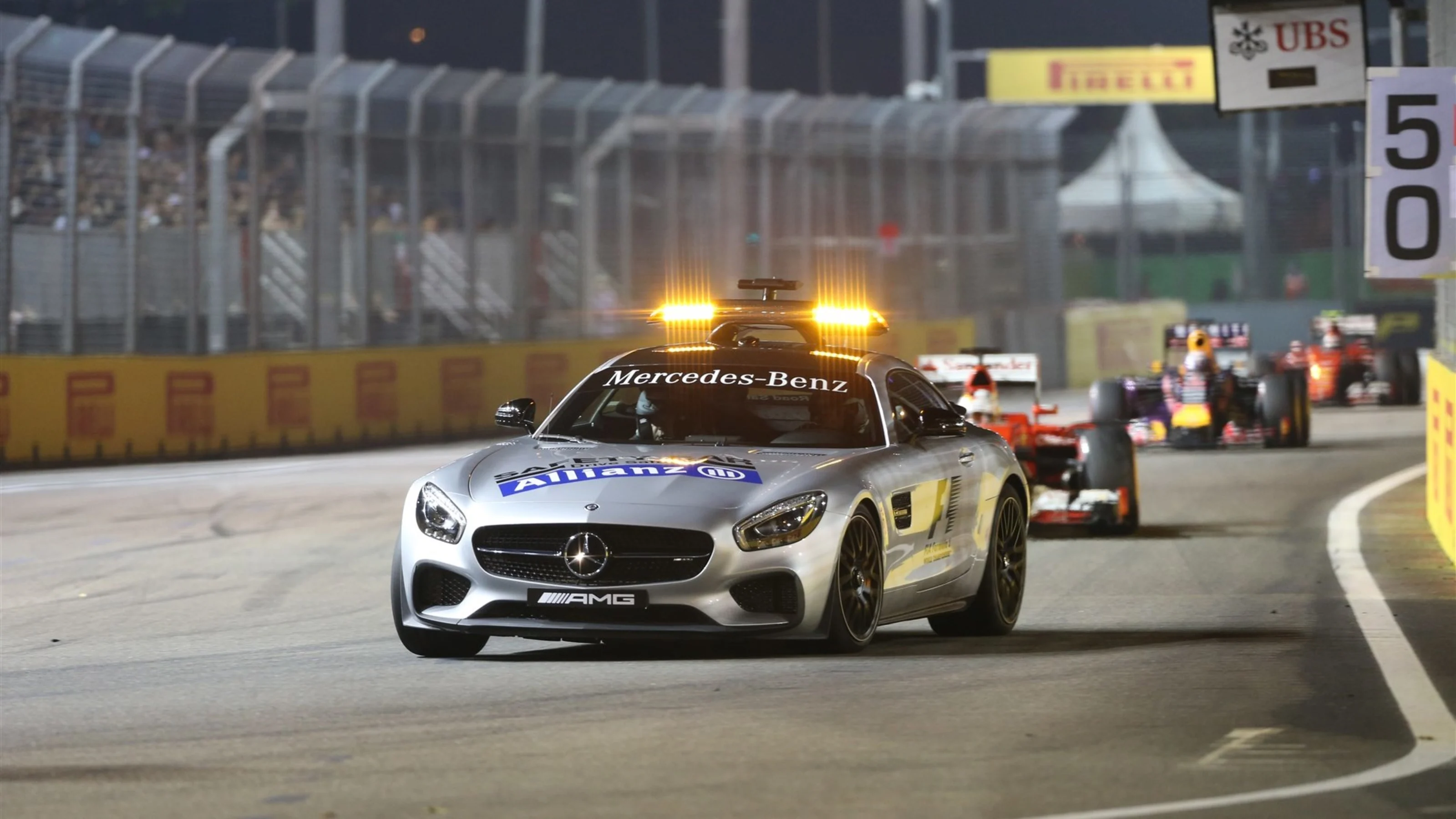 Safety Car leads out the field at Formula One World Championship, Rd13, Singapore Grand Prix, Race,