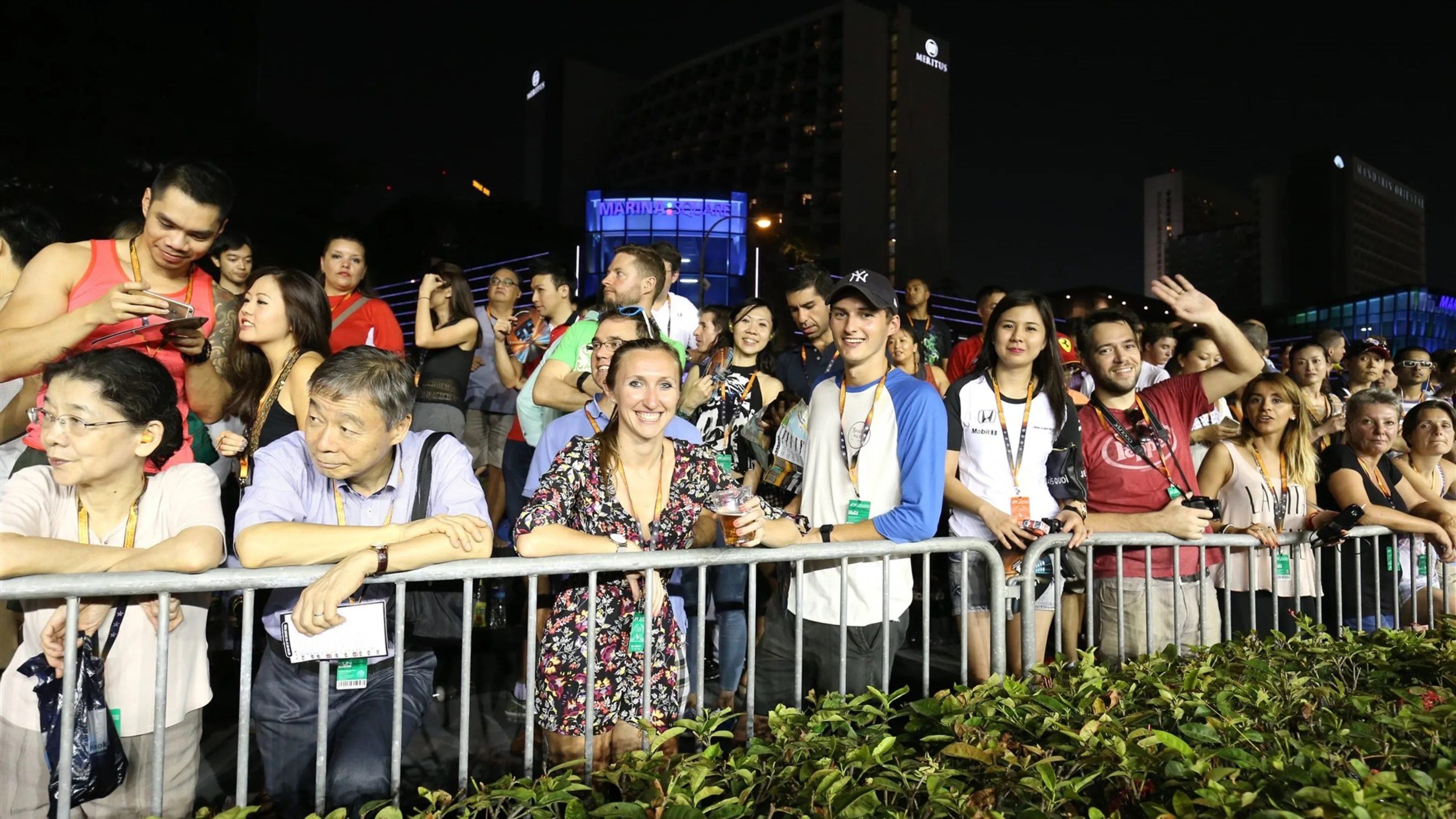 Fans at Formula One World Championship, Rd13, Singapore Grand Prix, Race, Marina Bay Street