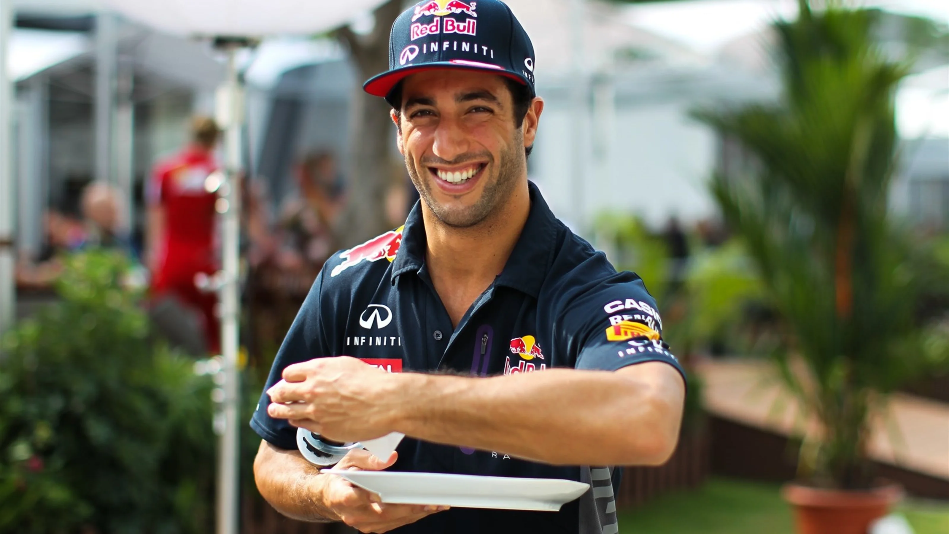 Daniel Ricciardo (AUS) Red Bull Racing at Formula One World Championship, Rd13, Singapore Grand