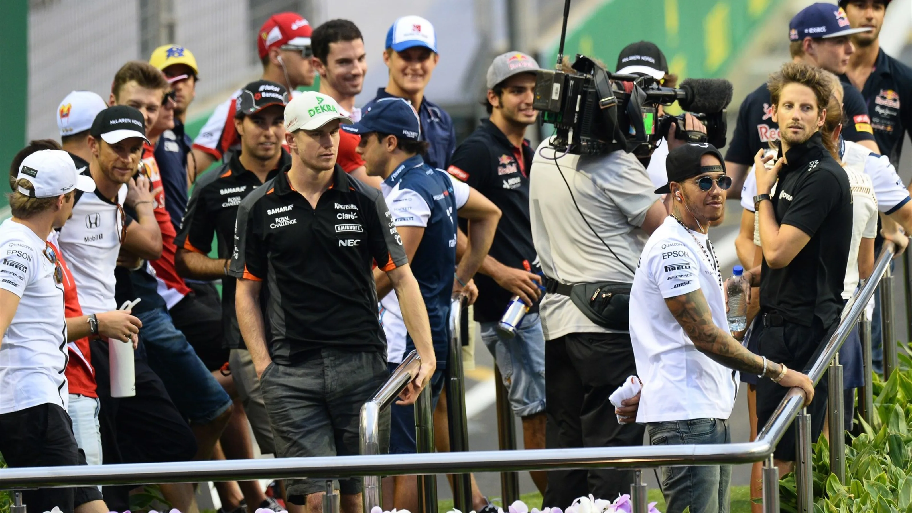 Drivers parade at Formula One World Championship, Rd13, Singapore Grand Prix, Race, Marina Bay