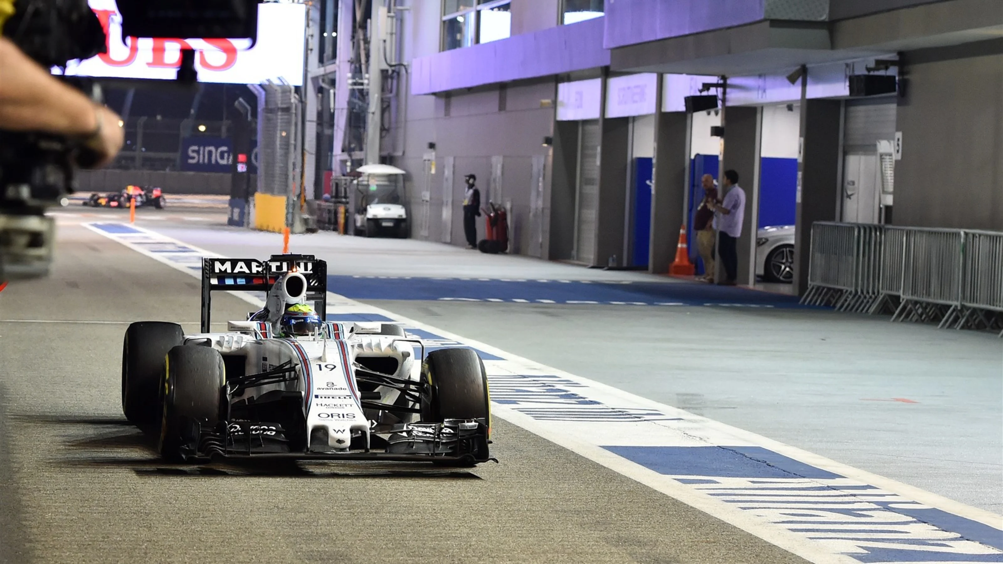 Felipe Massa (BRA) Williams FW37 retires from the race at Formula One World Championship, Rd13,