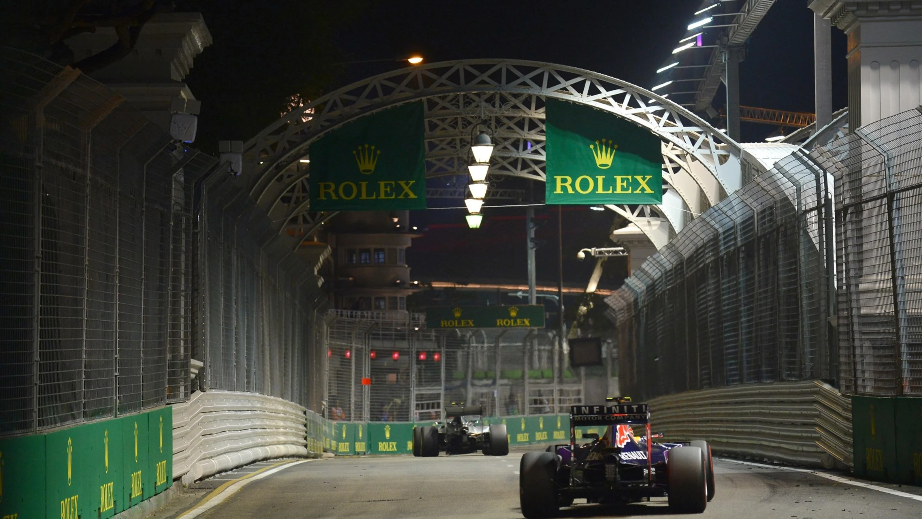 Daniil Kvyat (RUS) Red Bull Racing RB11 at Formula One World Championship, Rd13, Singapore Grand