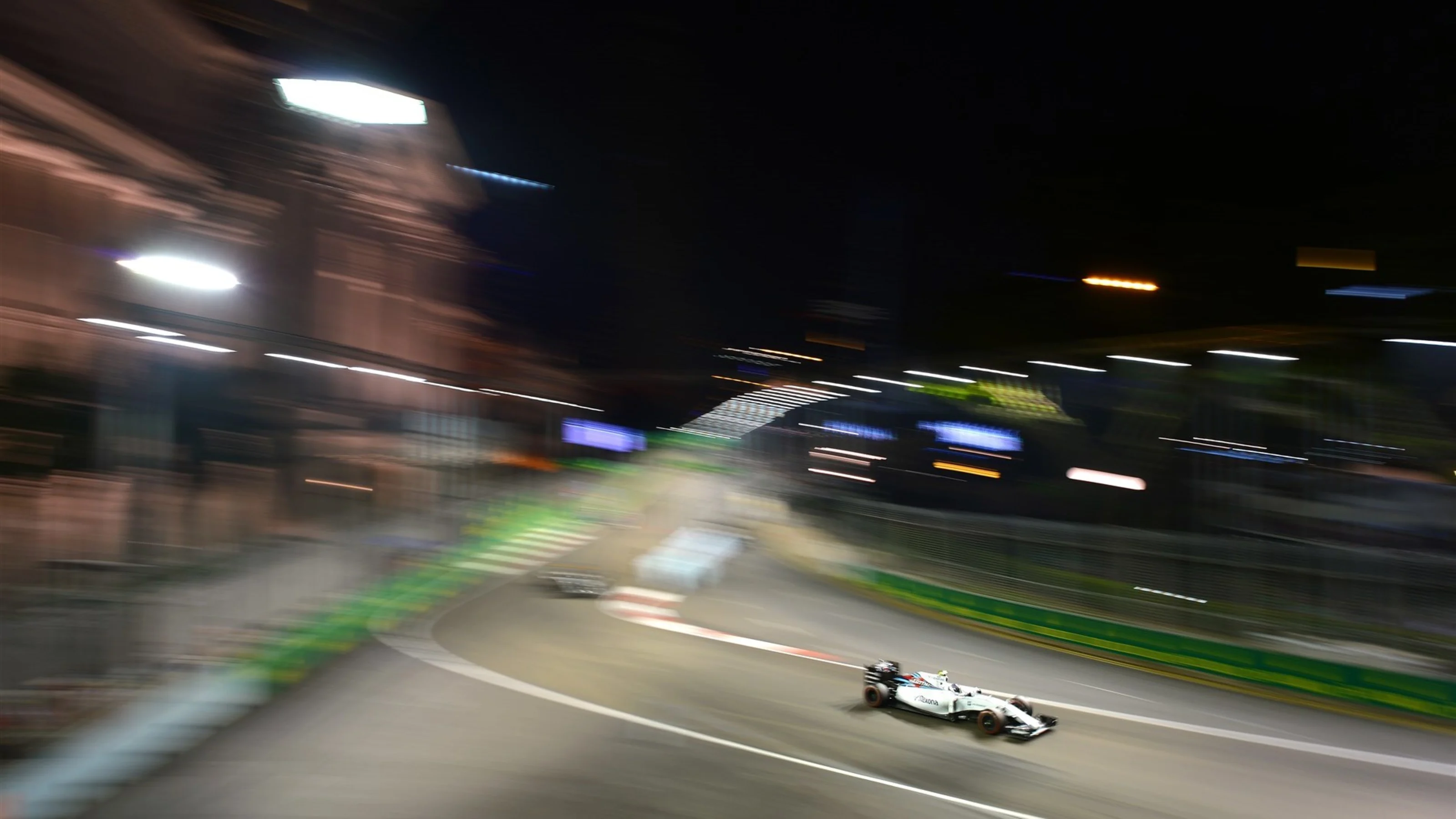 Valtteri Bottas (FIN) Williams FW37 at Formula One World Championship, Rd13, Singapore Grand Prix,
