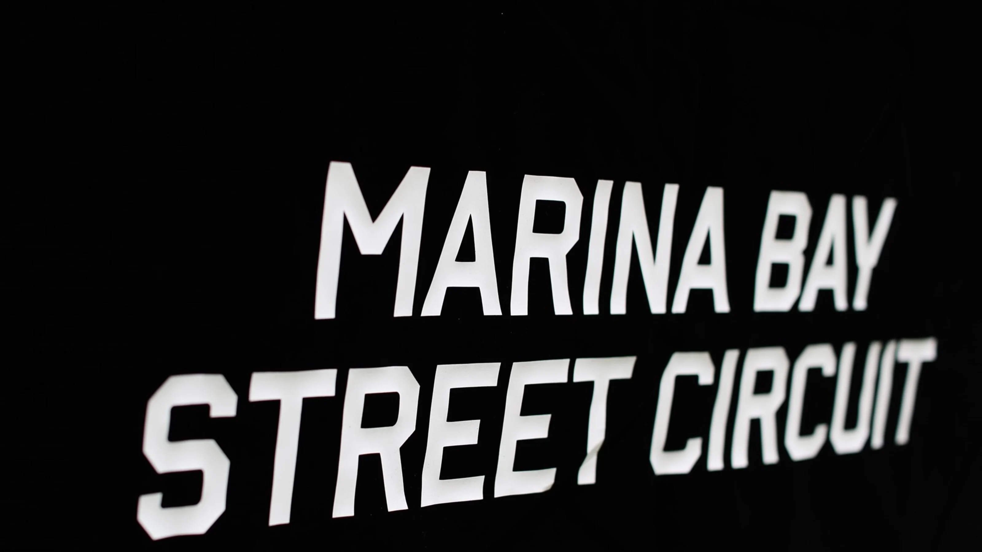 Marina Bay signage at Formula One World Championship, Rd13, Singapore Grand Prix, Preparations,
