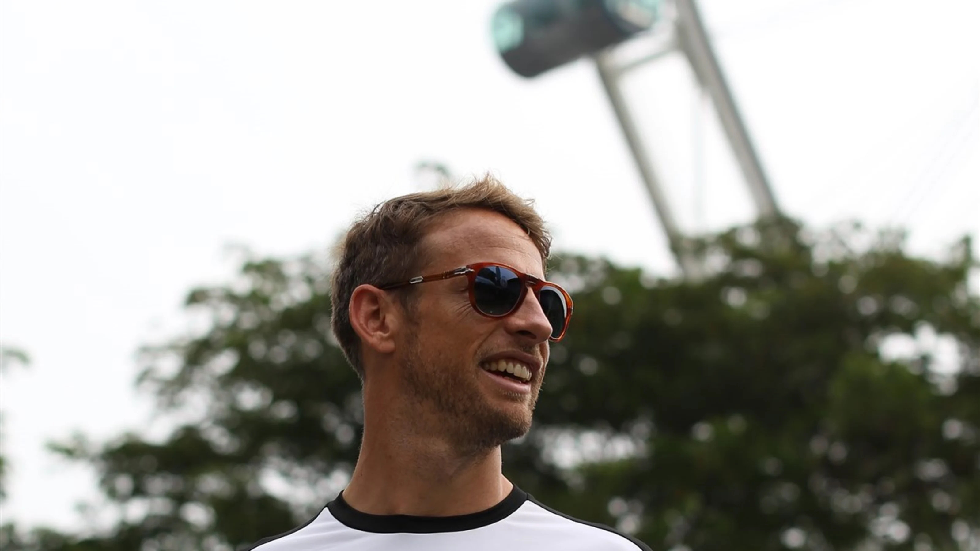 Jenson Button (GBR) McLaren at Formula One World Championship, Rd13, Singapore Grand Prix,