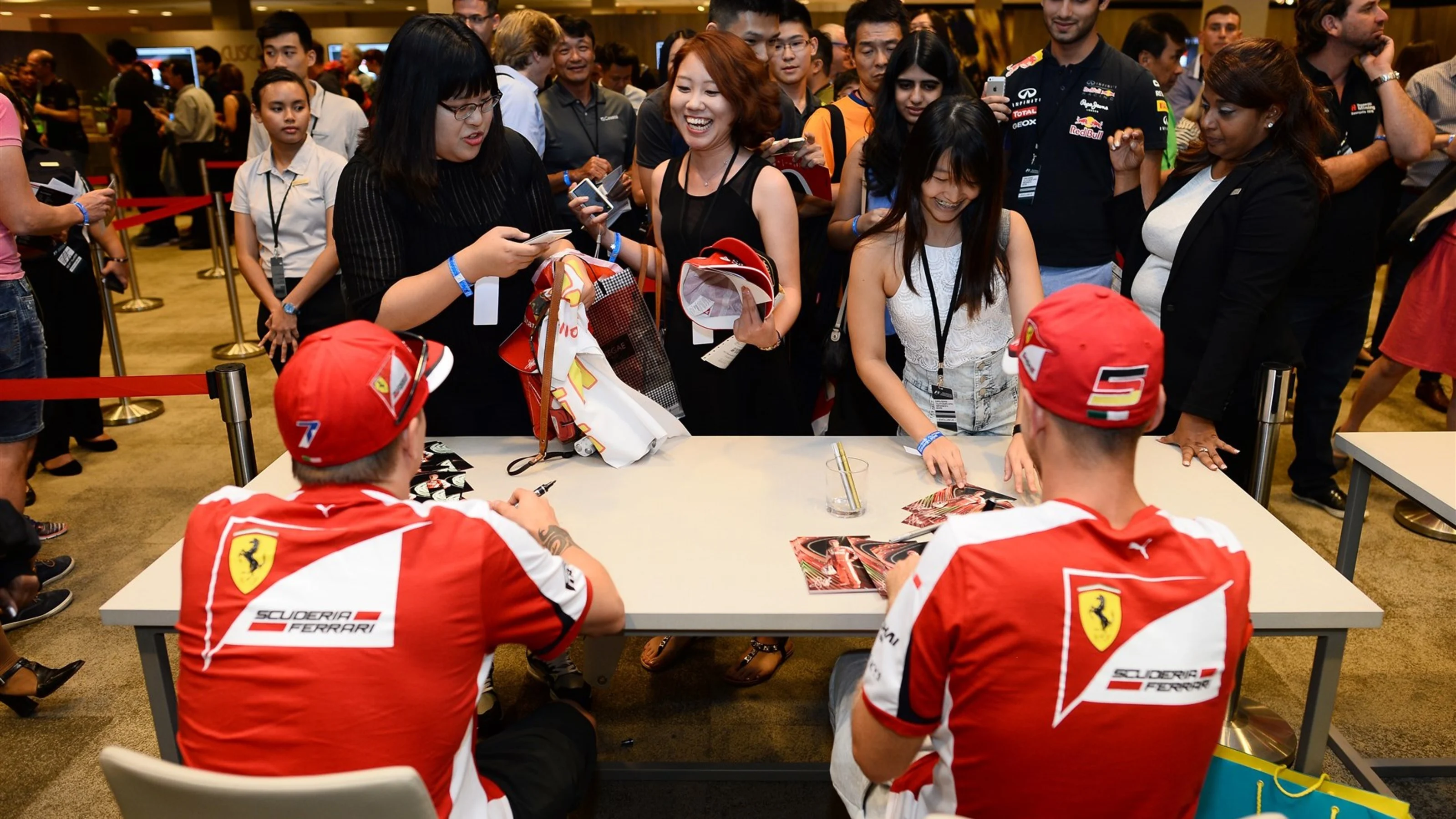 Fans at the autograph session at Formula One World Championship, Rd13, Singapore Grand Prix,