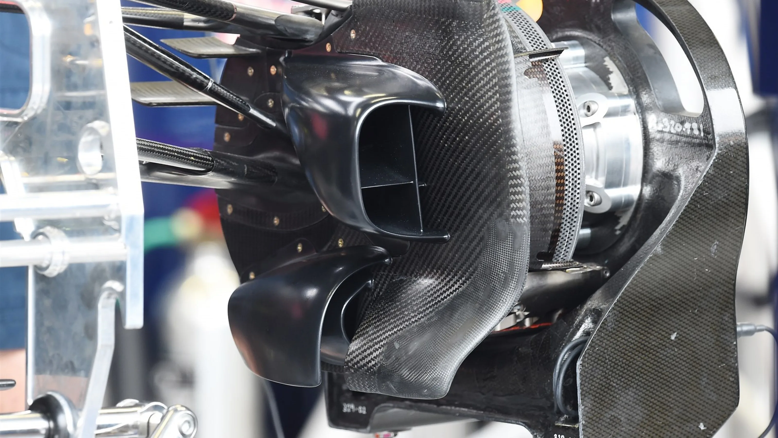Red Bull Racing RB11 front wheel hub and brake detail at Formula One World Championship, Rd13,