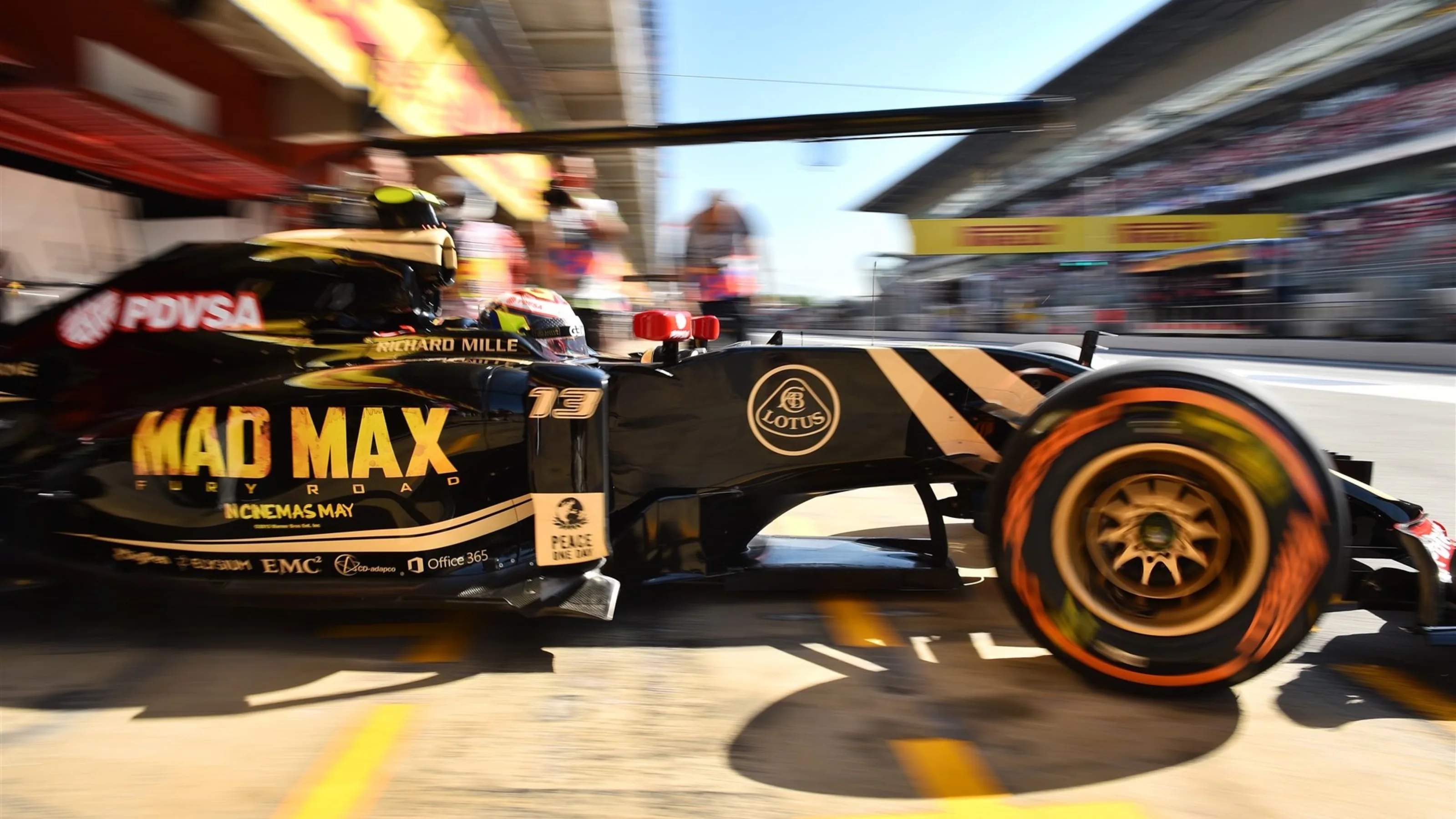 Pastor Maldonado (VEN) Lotus E23 Hybrid at Formula One World Championship, Rd5, Spanish Grand Prix