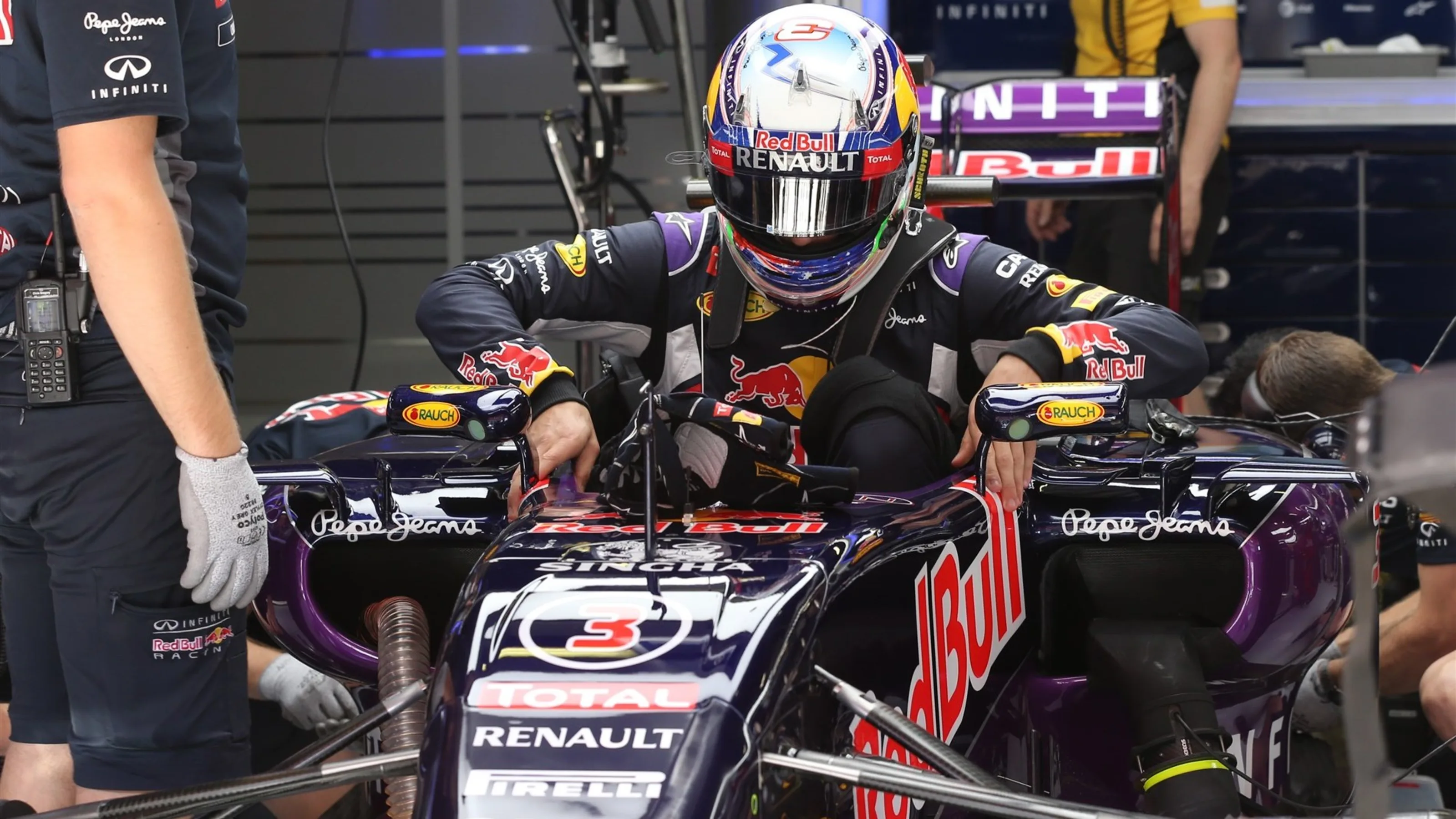 Daniel Ricciardo (AUS) Red Bull Racing RB11 at Formula One World Championship, Rd5, Spanish Grand