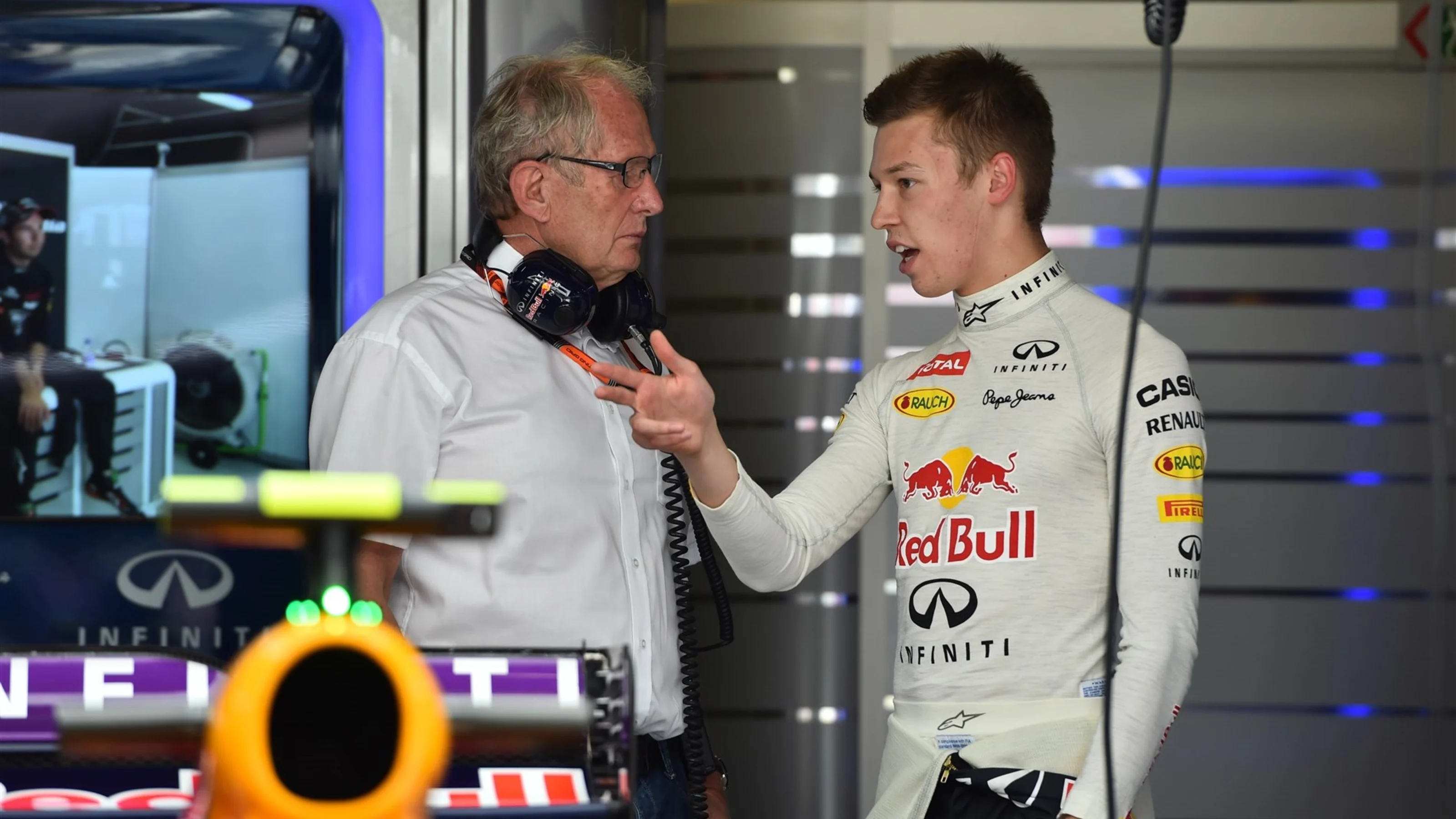 Daniil Kyvat (RUS) Red Bull Racing talks with Dr Helmut Marko (AUT) Red Bull Motorsport Consultant