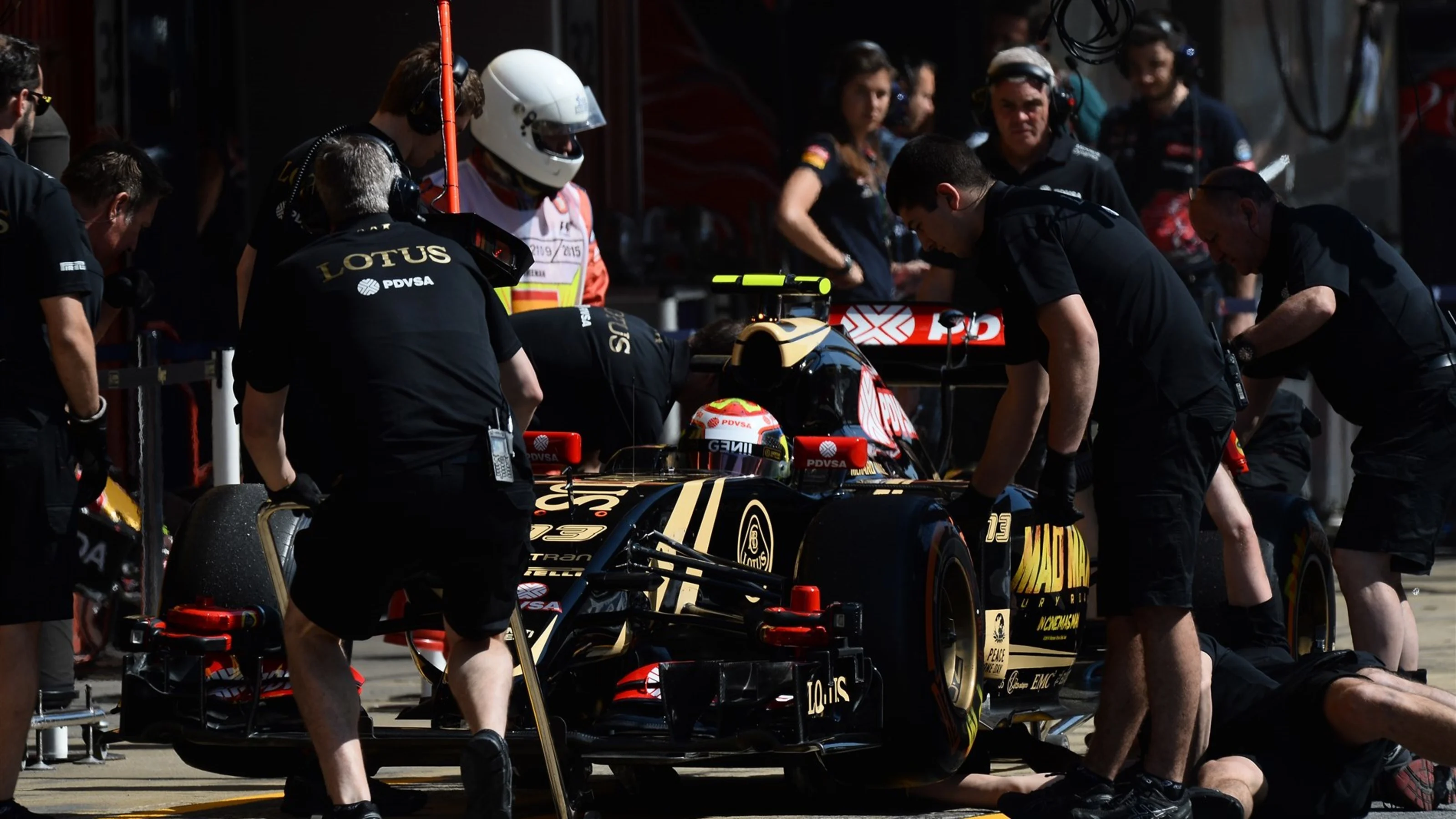 Pastor Maldonado (VEN) Lotus E23 Hybrid at Formula One World Championship, Rd5, Spanish Grand Prix