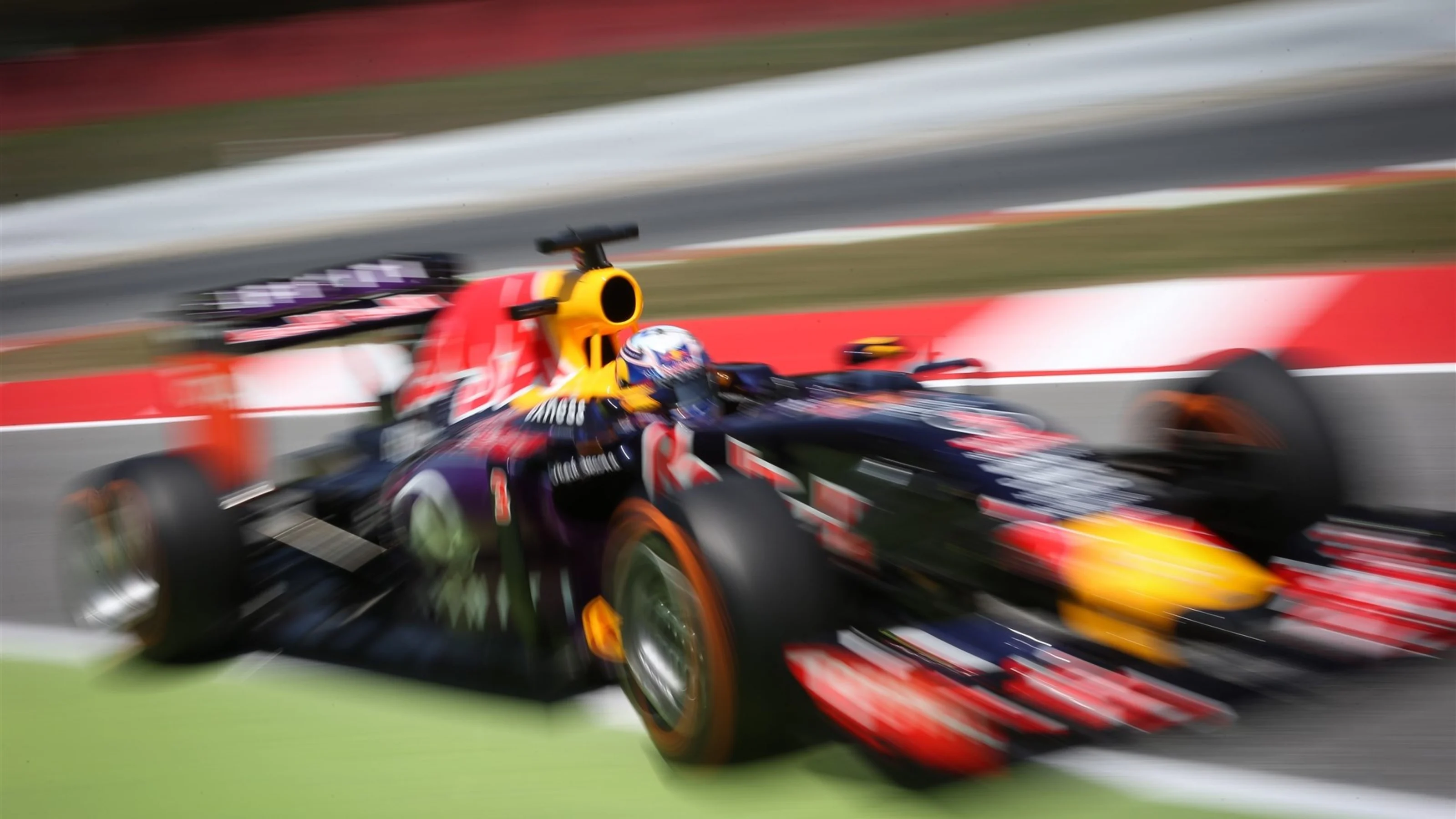 Daniel Ricciardo (AUS) Red Bull Racing RB11 at Formula One World Championship, Rd5, Spanish Grand
