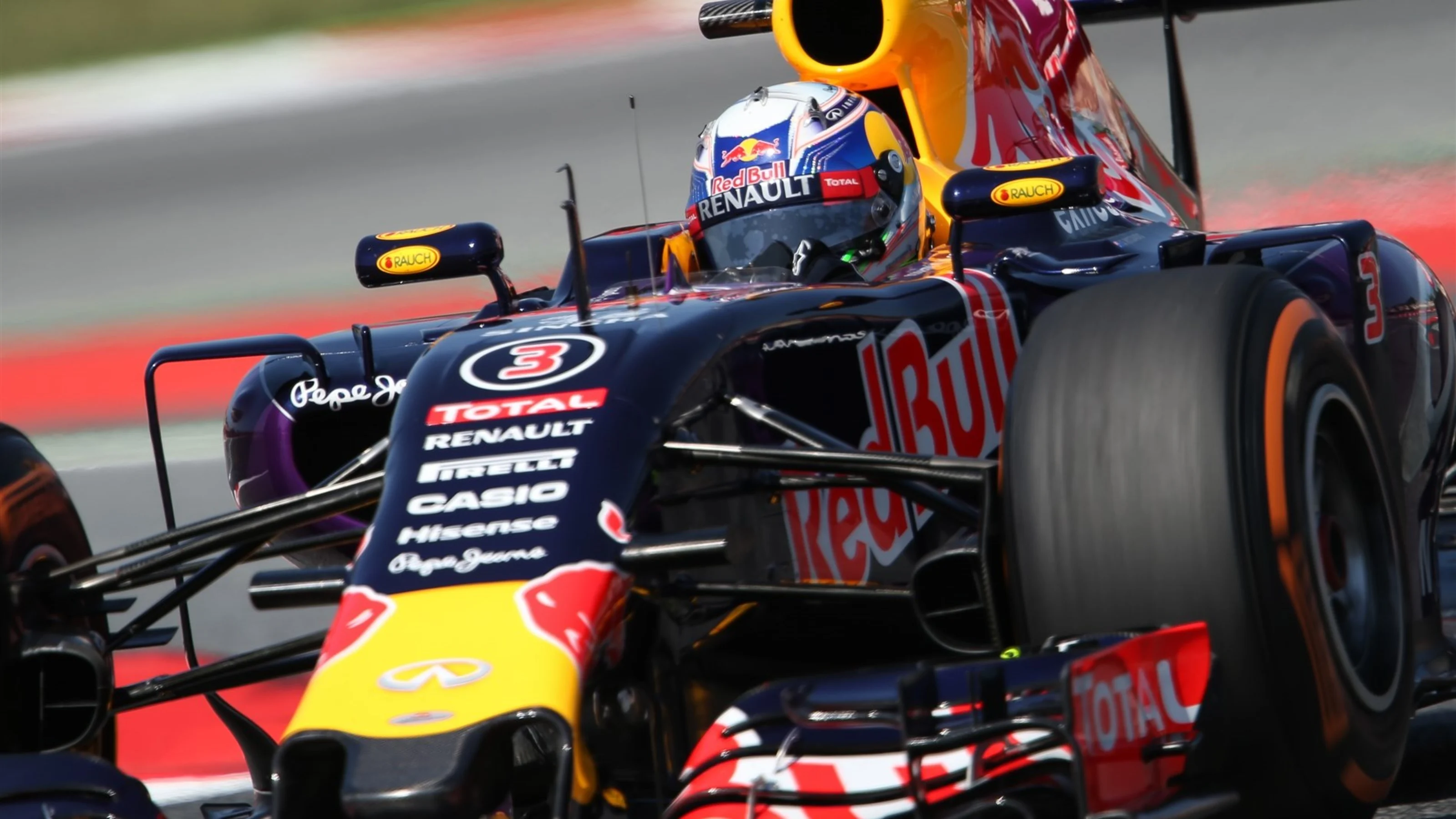 Daniel Ricciardo (AUS) Red Bull Racing RB11 at Formula One World Championship, Rd5, Spanish Grand