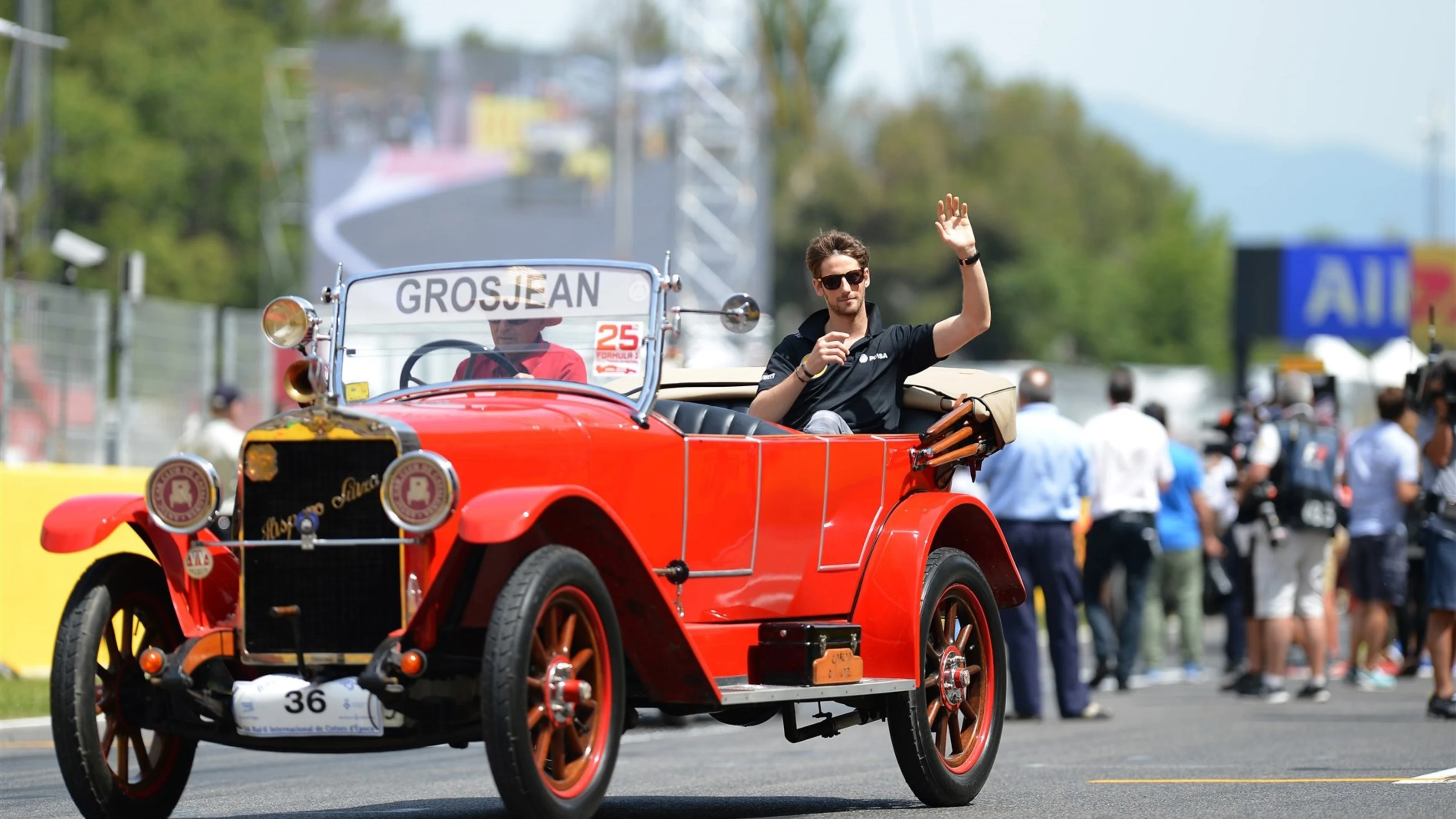 Romain Grosjean (FRA) Lotus F1 on the drivers parade at Formula One World Championship, Rd5,
