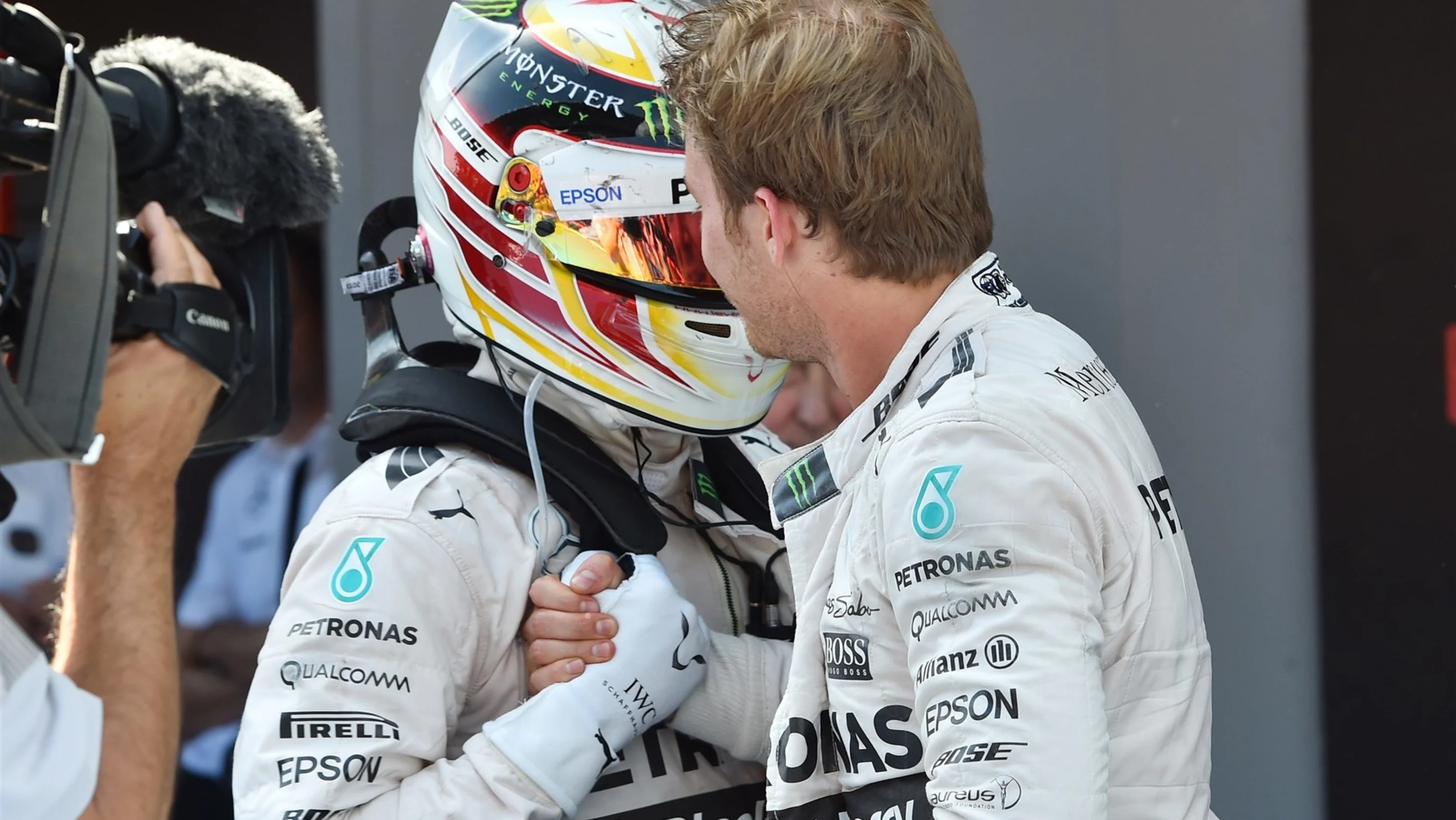 Race winner Nico Rosberg (GER) Mercedes AMG F1 celebrates in parc ferme with Lewis Hamilton (GBR)
