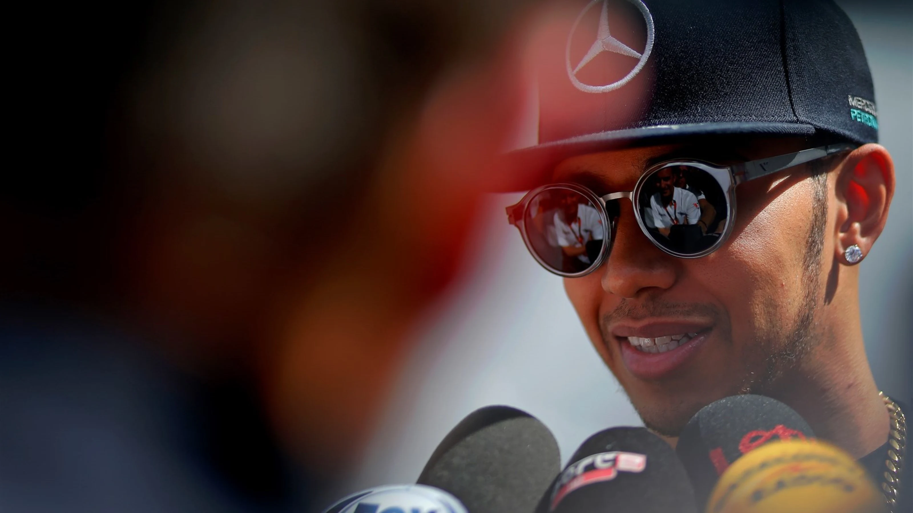Lewis Hamilton (GBR) Mercedes AMG F1 talks with the media at Formula One World Championship, Rd5,