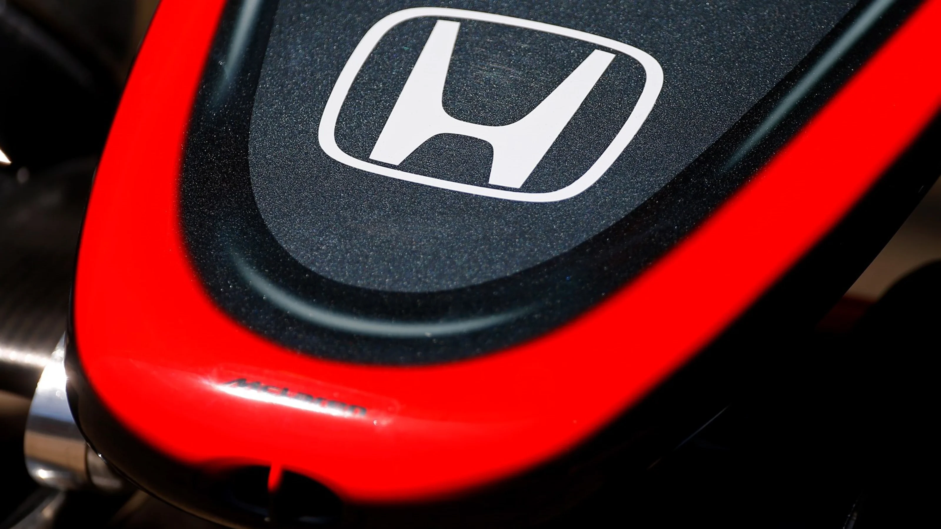 McLaren MP4-30 nose detail at Formula One World Championship, Rd5, Spanish Grand Prix Preparations,