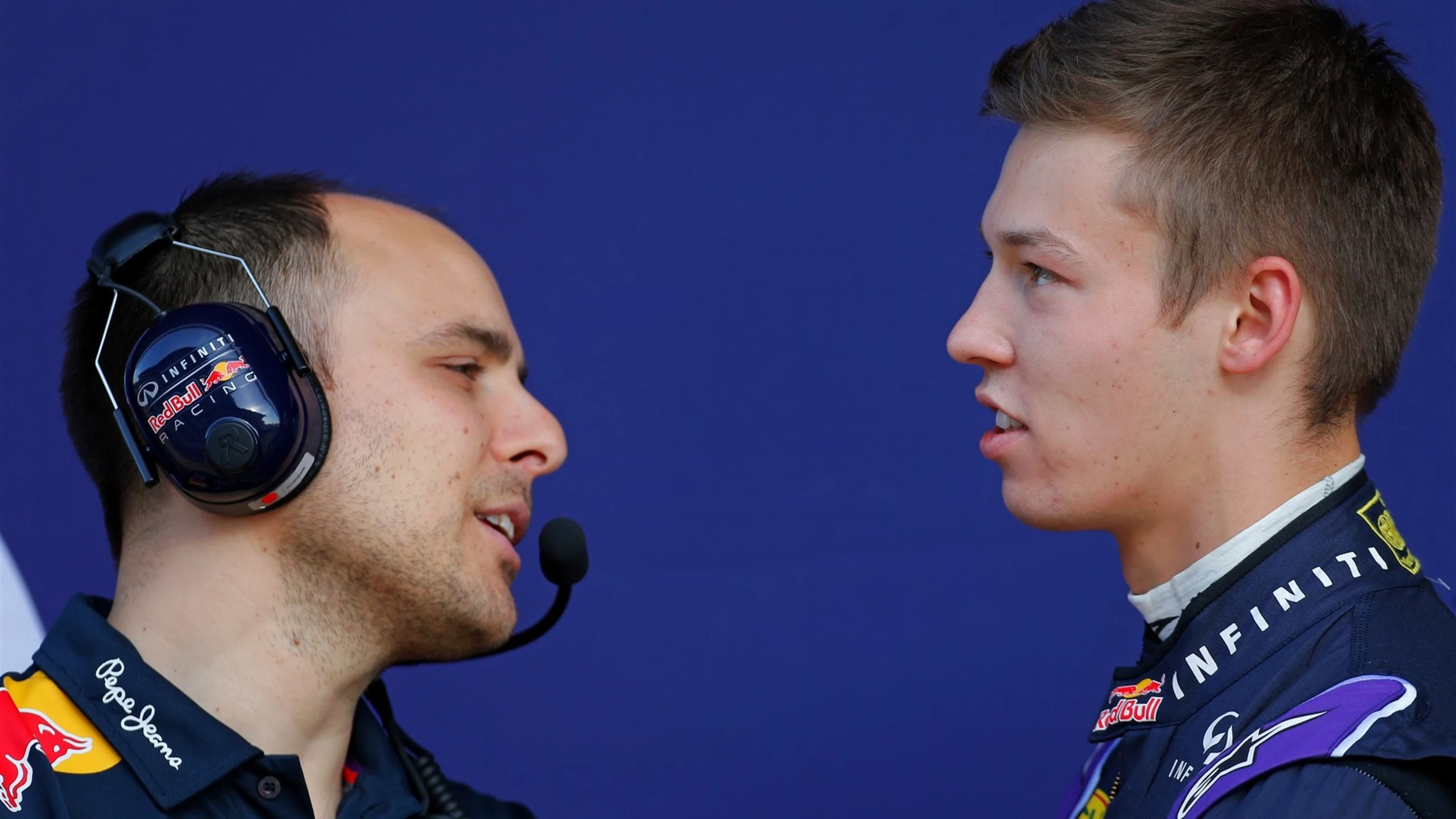 Gianpiero Lambiase (ITA) Red Bull Racing Engineer and Daniil Kyvat (RUS) Red Bull Racing at Formula