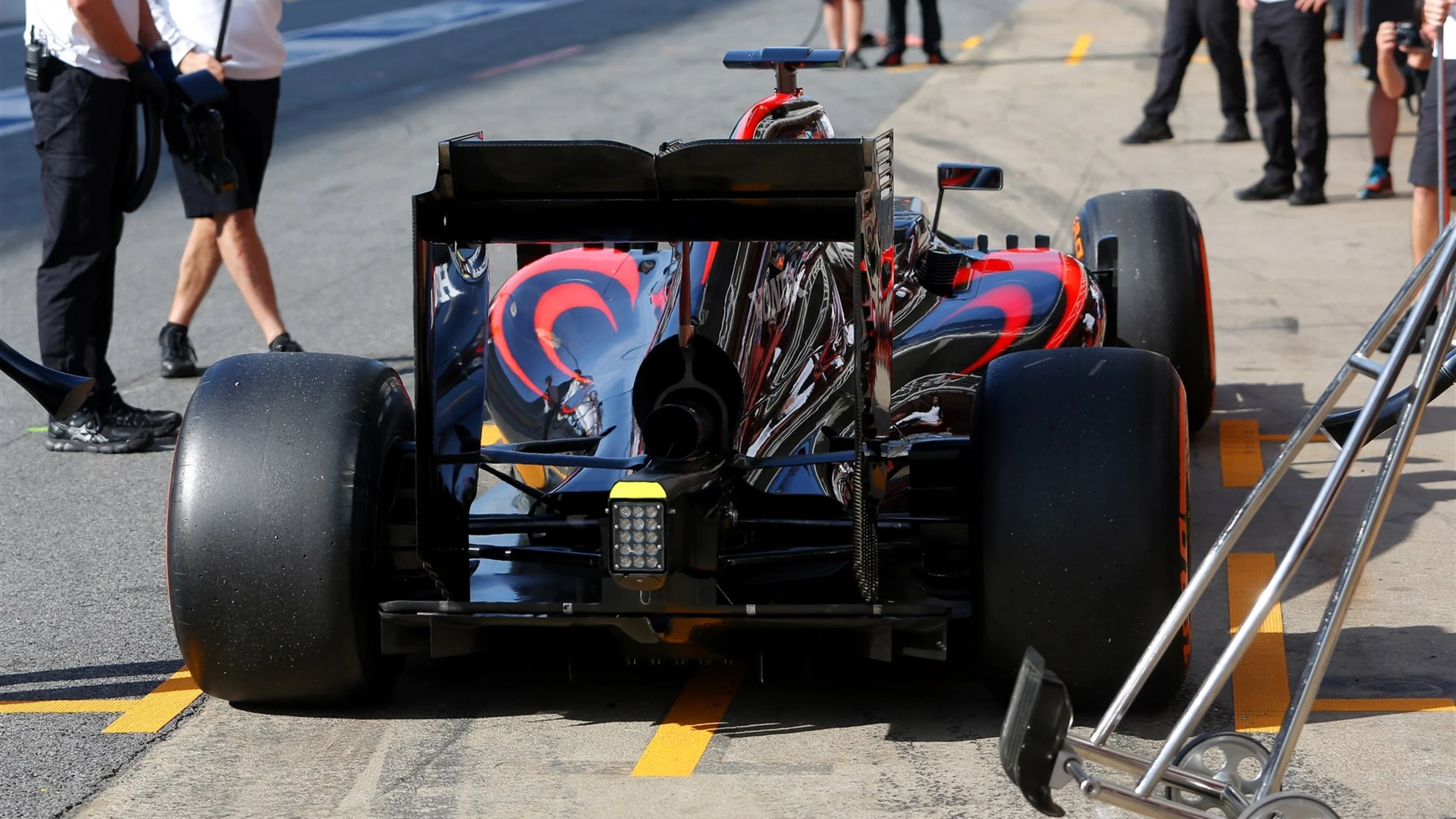 Oliver Turvey (GBR) McLaren MP4-30 at Formula One Testing, Day One, Barcelona, Spain, 12 May 2015.