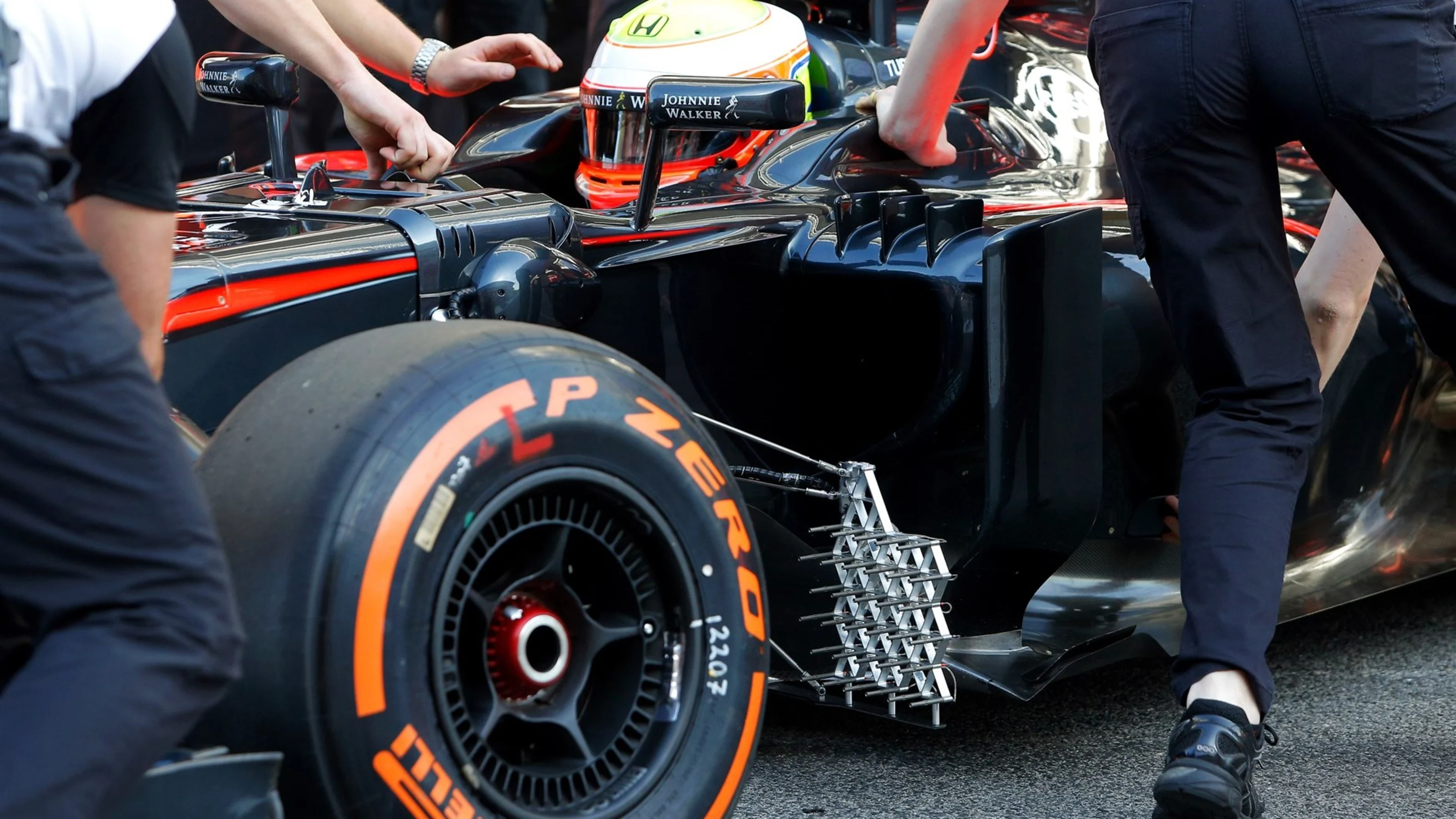 Oliver Turvey (GBR) McLaren MP4-30 and aero sensor at Formula One Testing, Day One, Barcelona,