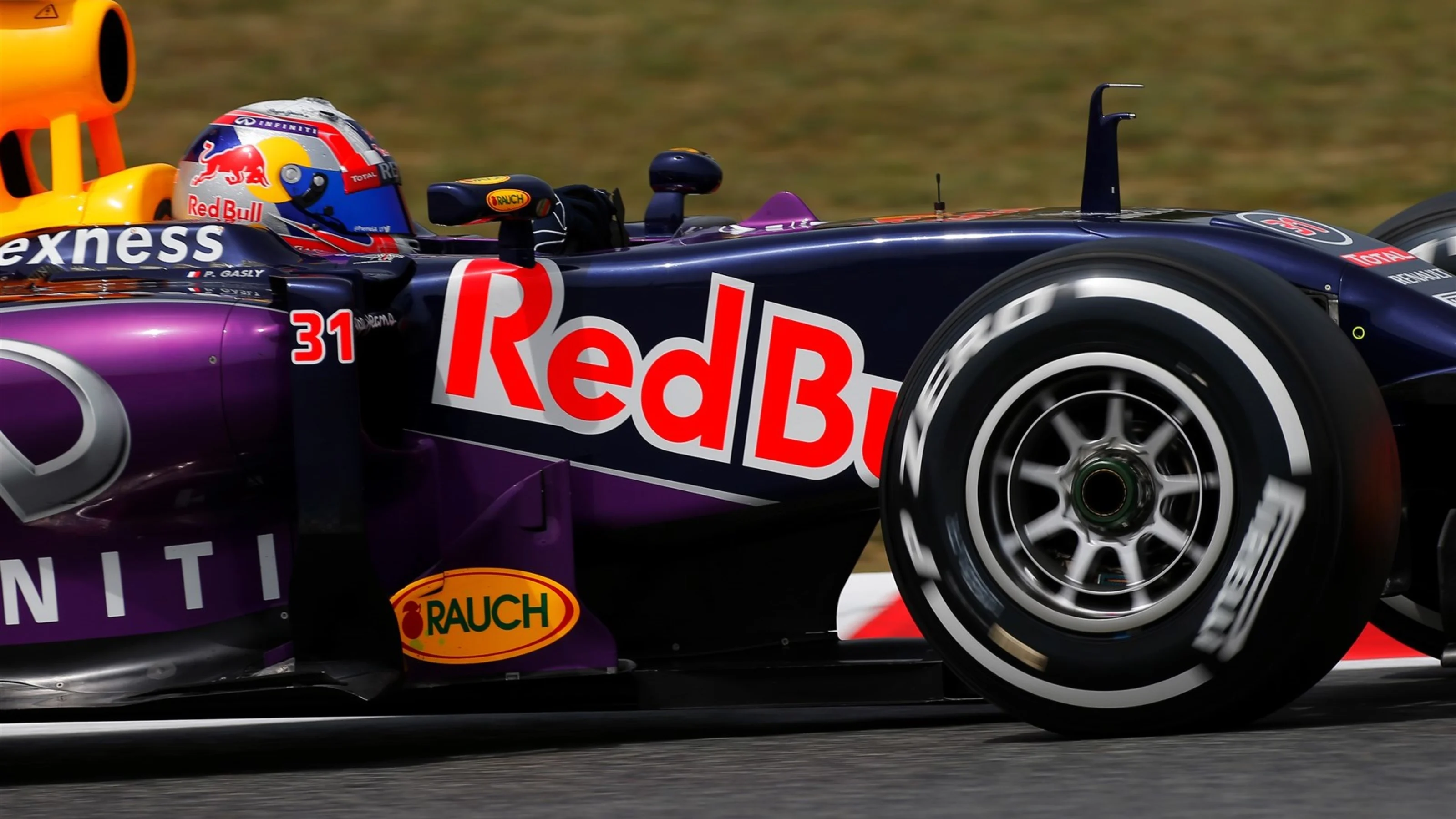 Pierre Gasly (FRA) Red Bull Racing RB11 at Formula One Testing, Day Two, Barcelona, Spain, 13 May