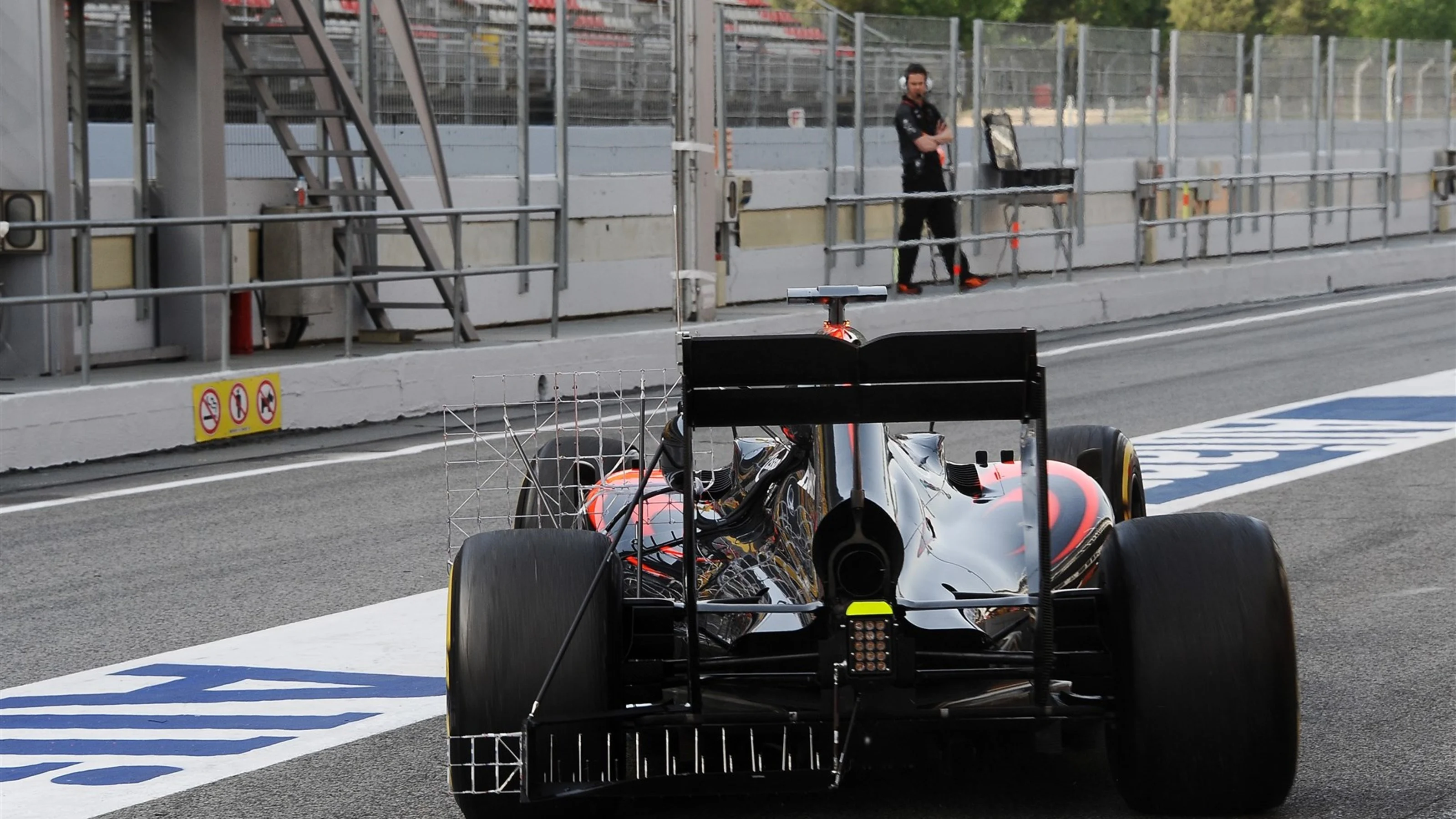 Jenson Button (GBR) McLaren MP4-30 with aero sensor at Formula One Testing, Day Two, Barcelona,