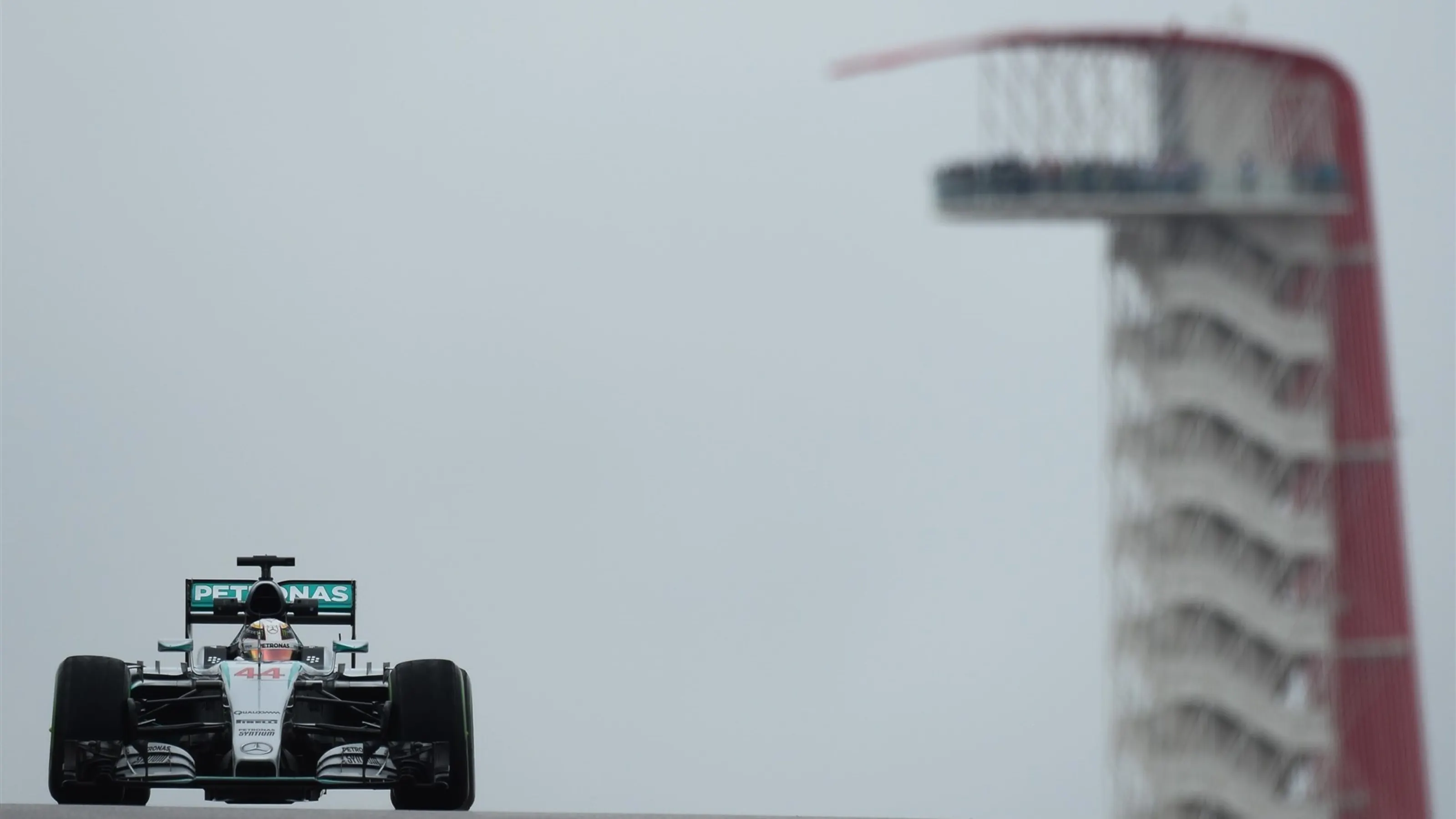 Lewis Hamilton (GBR) Mercedes AMG F1 W06 at Formula One World Championship, Rd16, United States