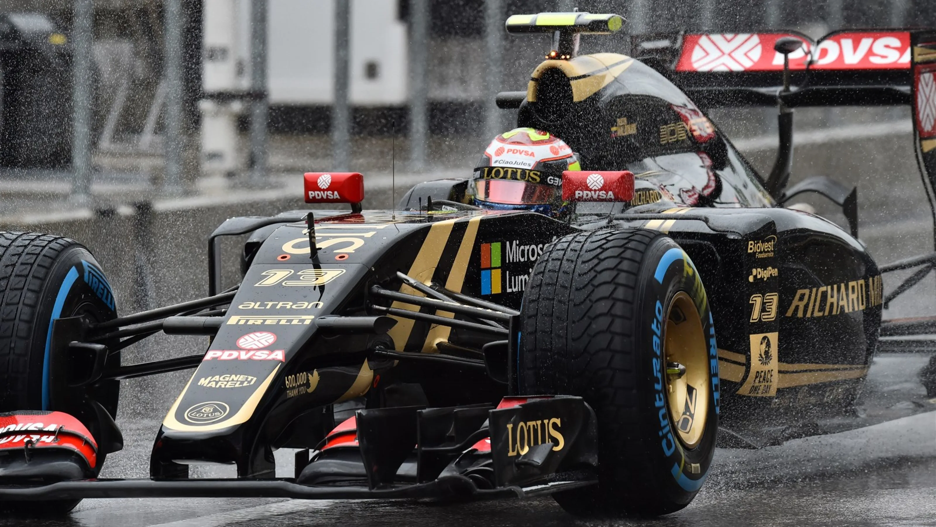 Pastor Maldonado (VEN) Lotus E23 Hybrid at Formula One World Championship, Rd16, United States