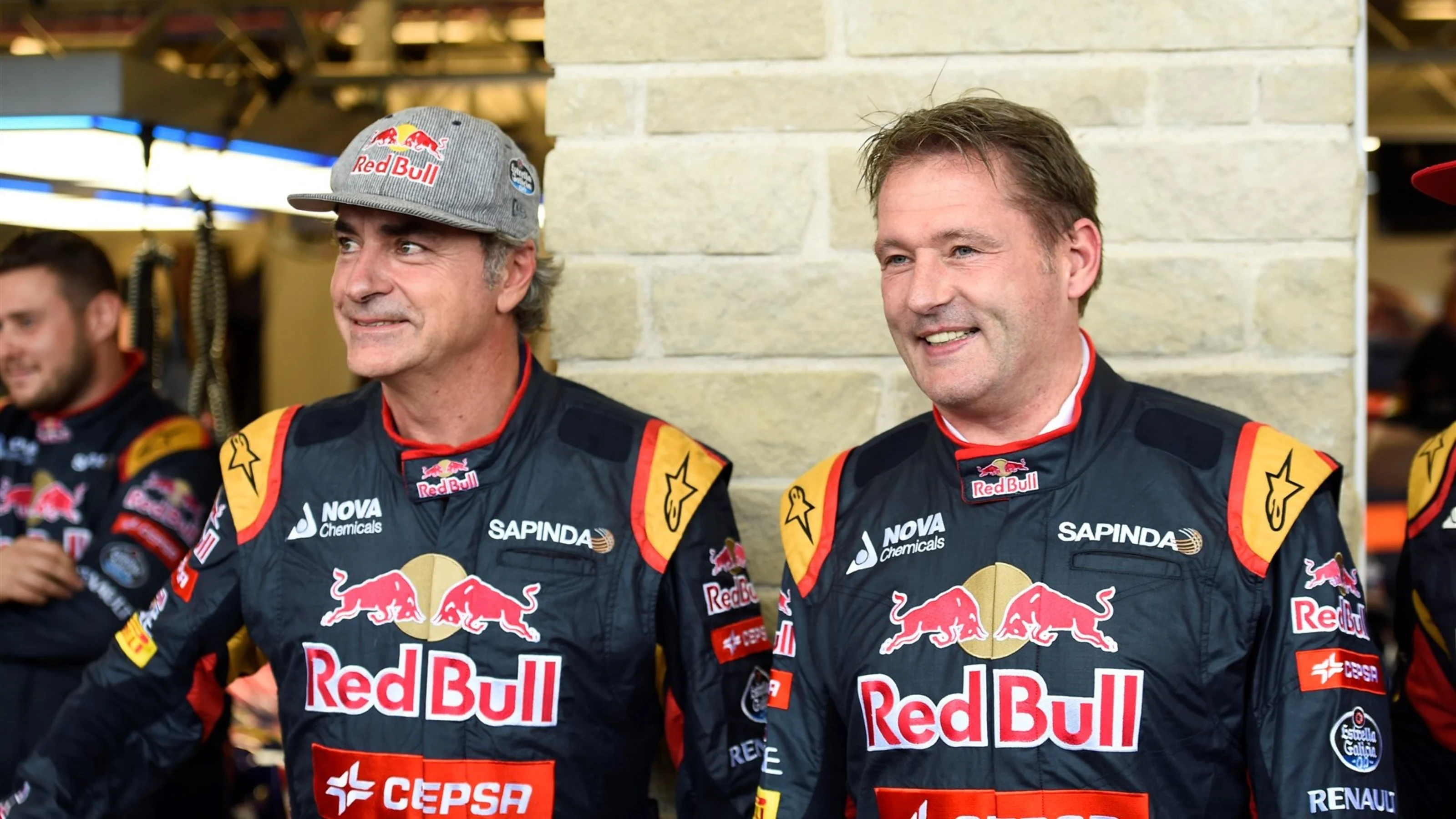 Carlos Sainz (ESP) and Jos Verastappen (NDL) at Formula One World Championship, Rd16, United States