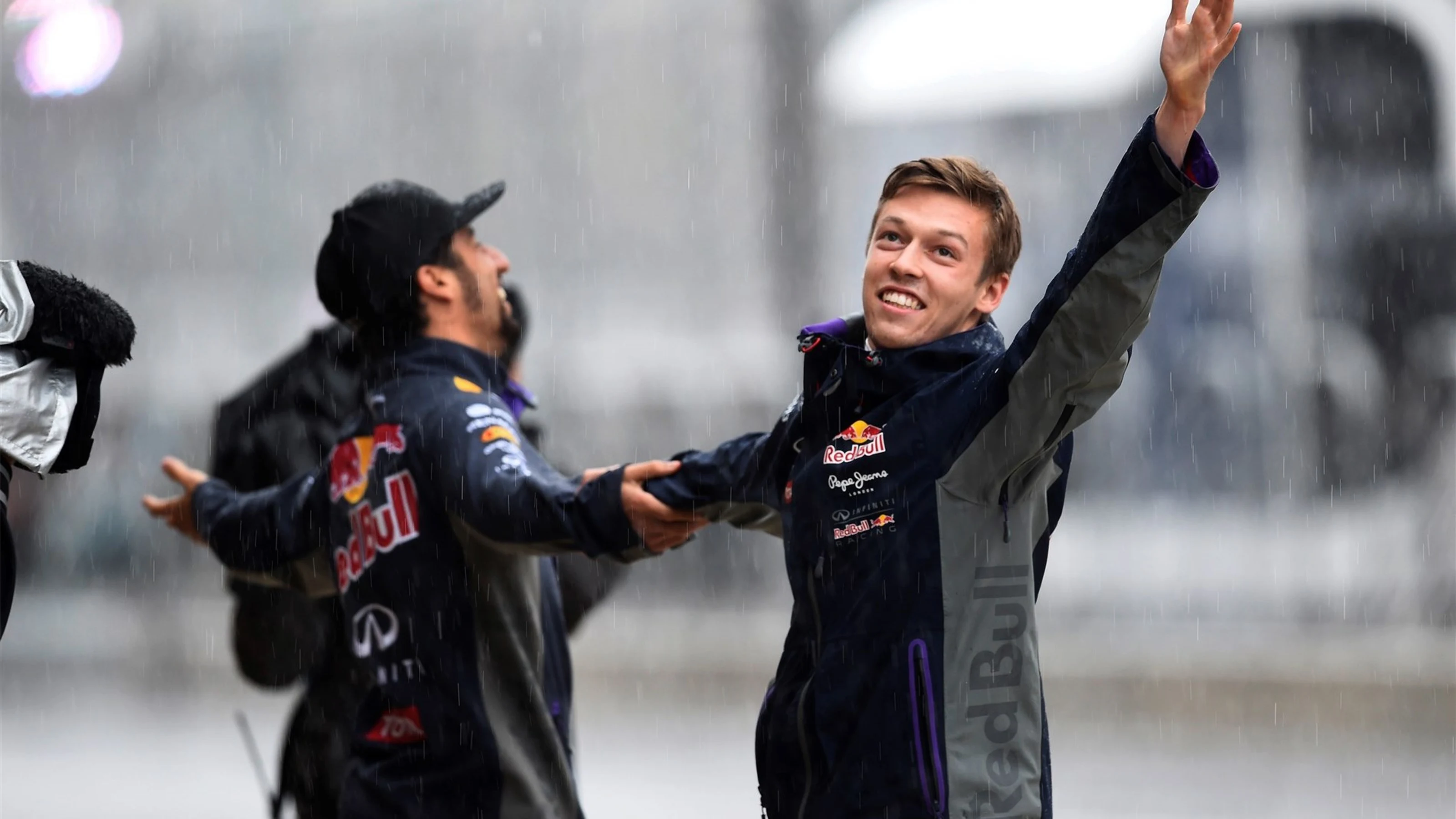 Daniel Ricciardo (AUS) Red Bull Racing and Daniil Kvyat (RUS) Red Bull Racing dance in pit lane at