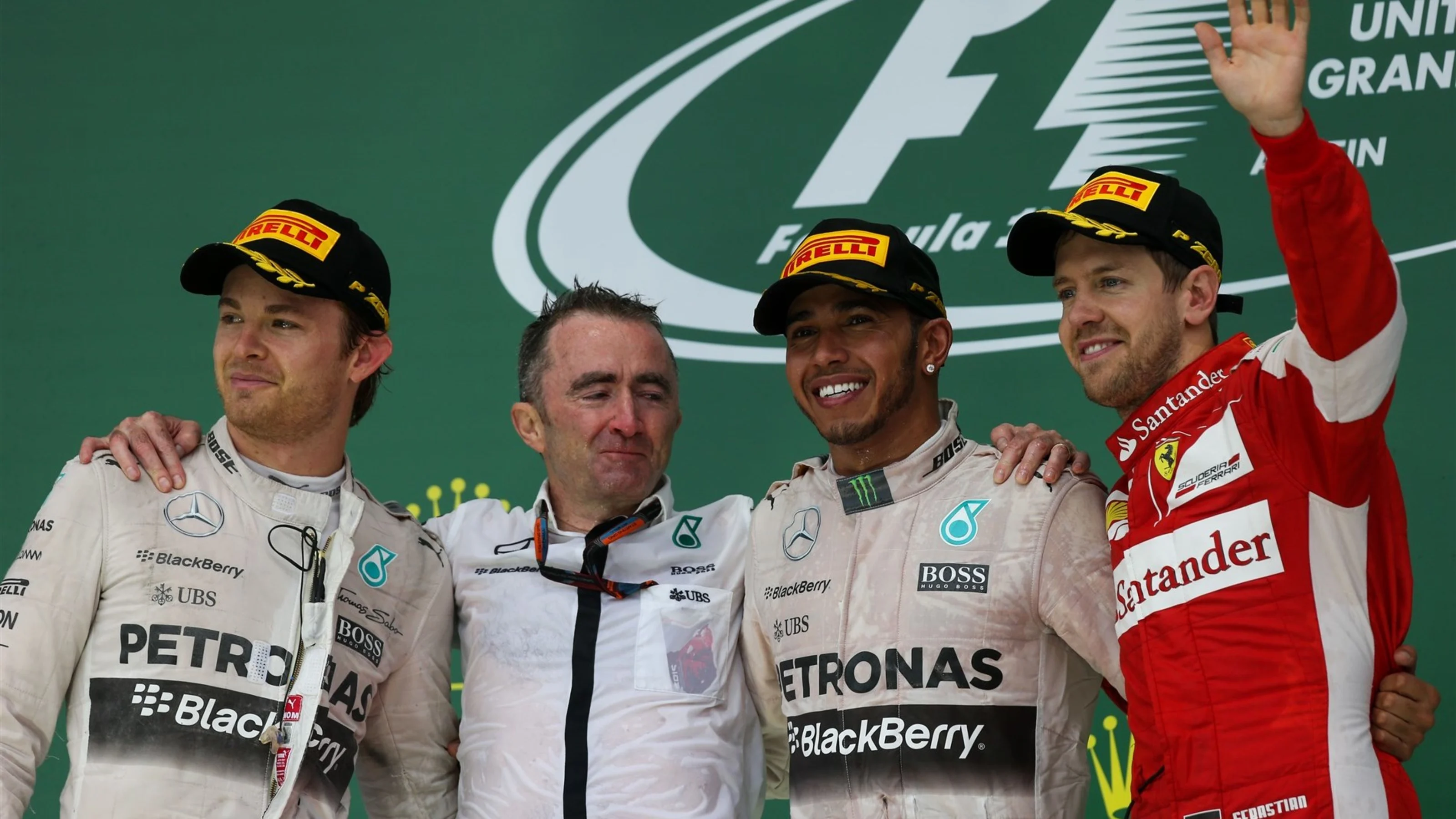(L to R): Nico Rosberg (GER) Mercedes AMG F1, Paddy Lowe (GBR) Mercedes AMG F1 Executive Director