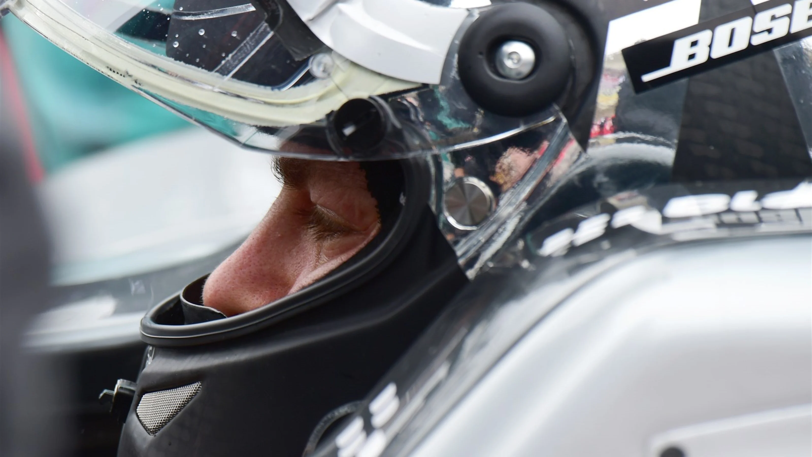 Nico Rosberg (GER) Mercedes AMG F1 W06 on the grid at Formula One World Championship, Rd16, United