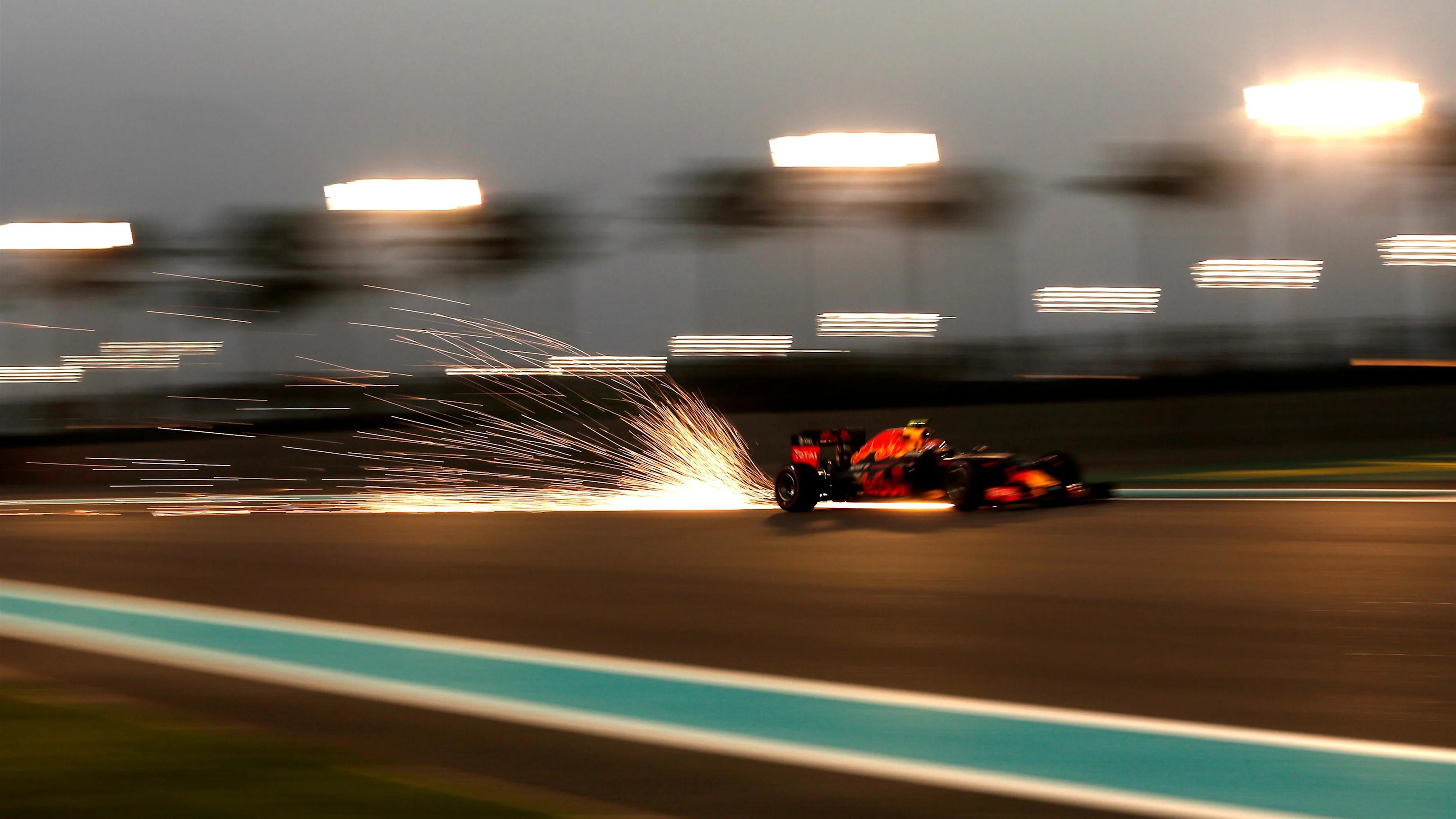 Max Verstappen (NED) Red Bull Racing RB12 at Formula One World Championship, Rd21, Abu Dhabi Grand