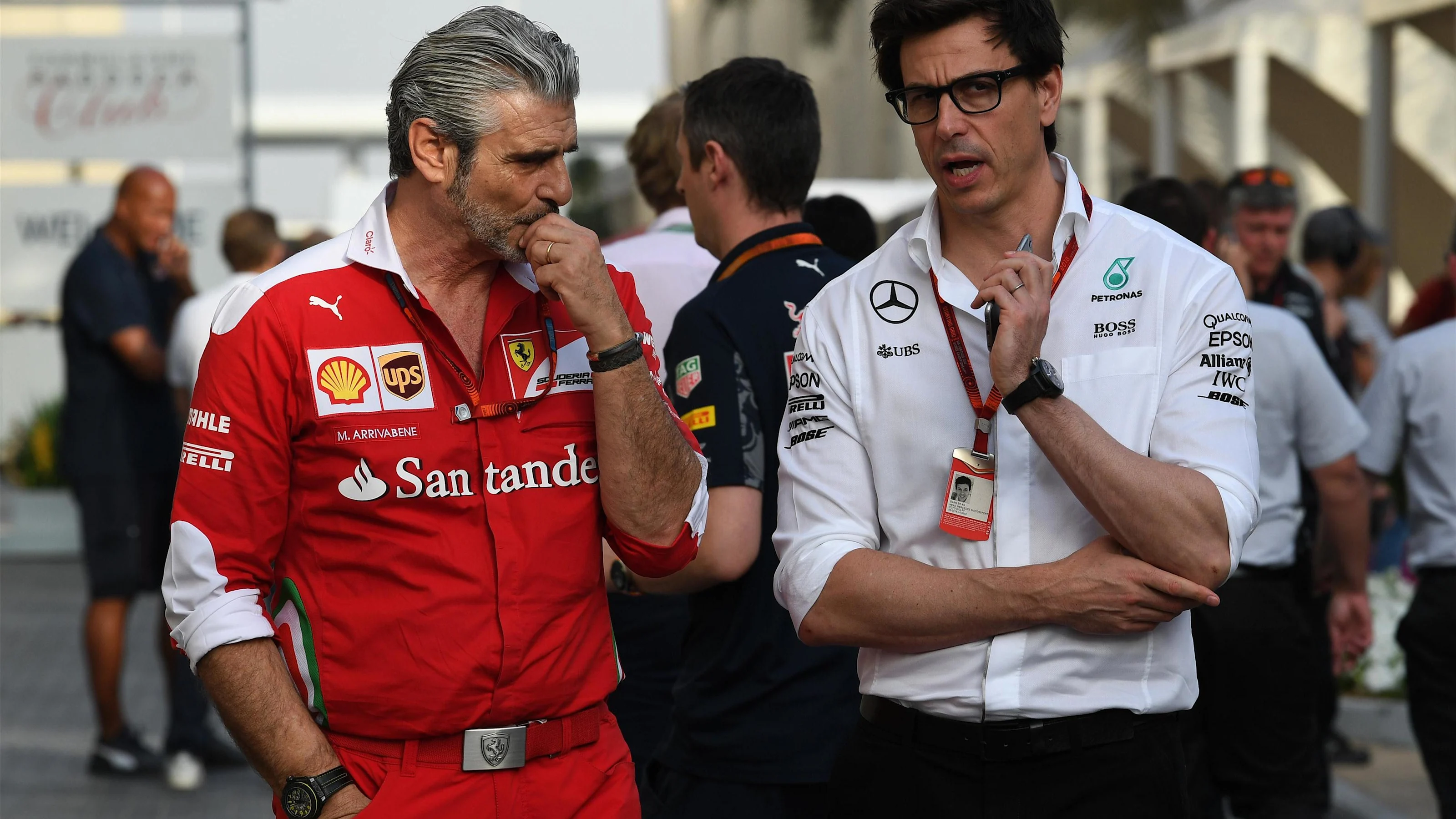 Maurizio Arrivabene (ITA) Ferrari Team Principal and Toto Wolff (AUT) Mercedes AMG F1 Director of