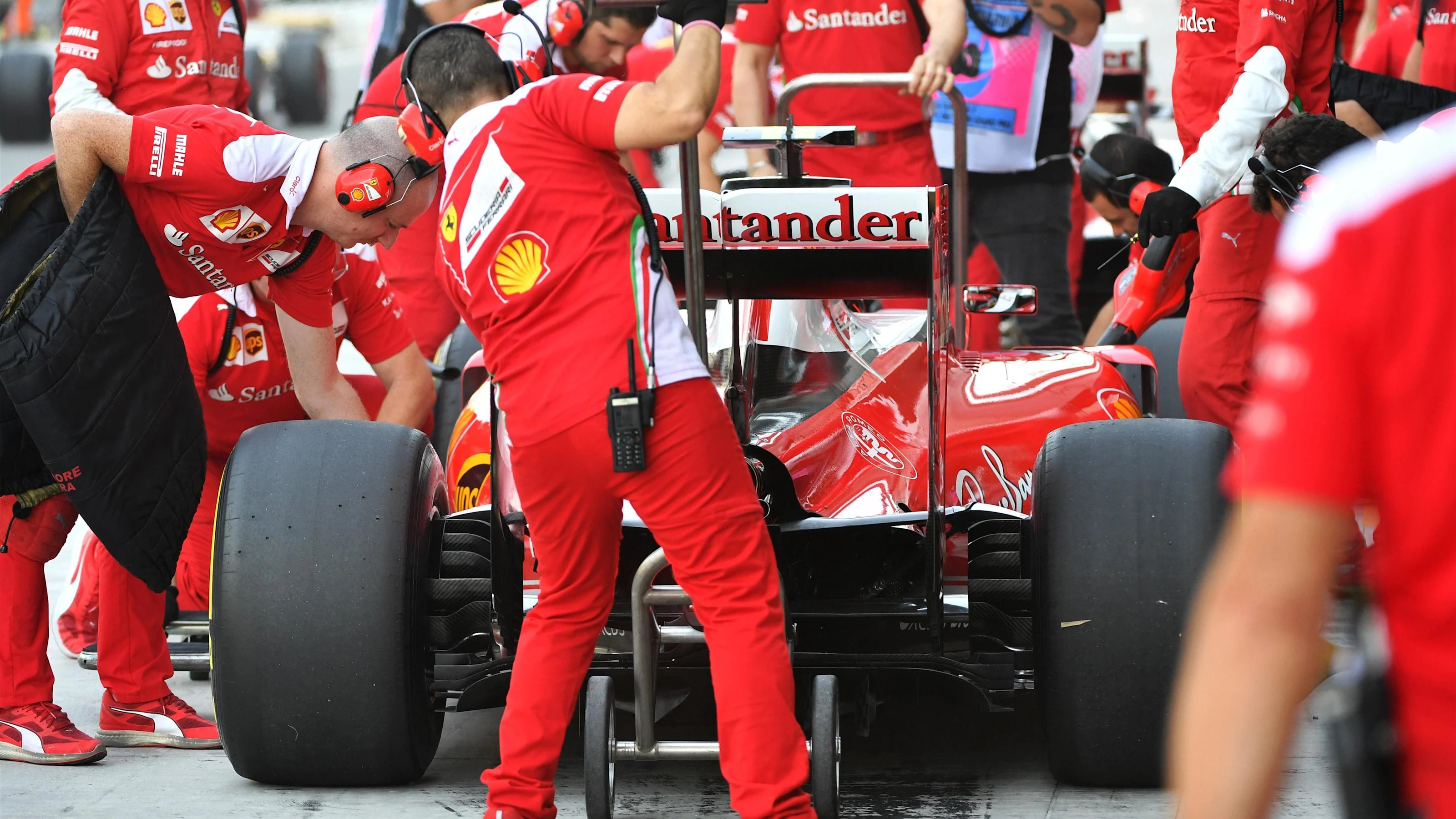 Kimi Raikkonen (FIN) Ferrari SF16-H at Formula One World Championship, Rd21, Abu Dhabi Grand Prix,