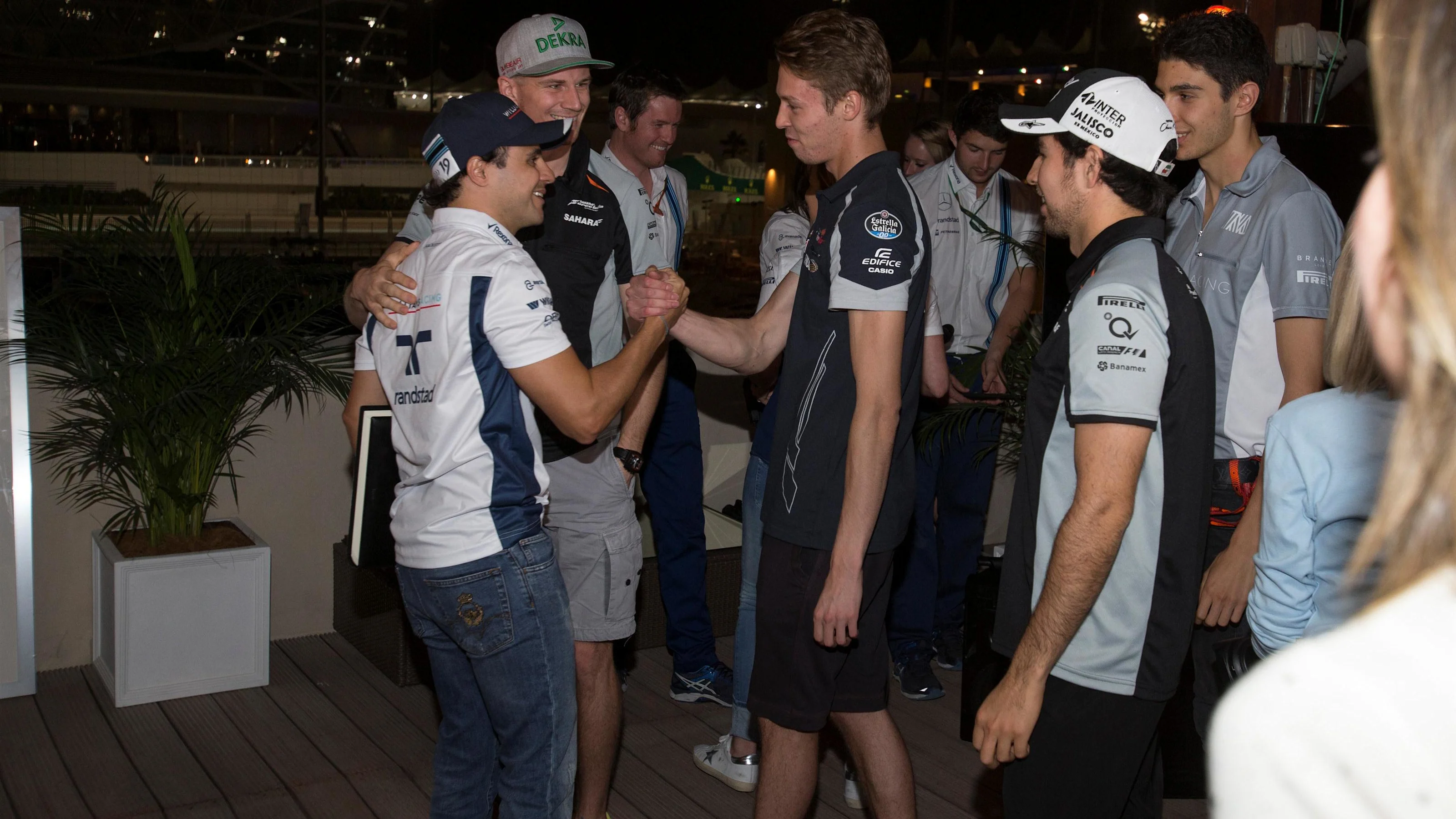 Felipe Massa (BRA) Williams with Nico Hulkenberg (GER) Force India F1, Daniil Kvyat (RUS) Scuderia