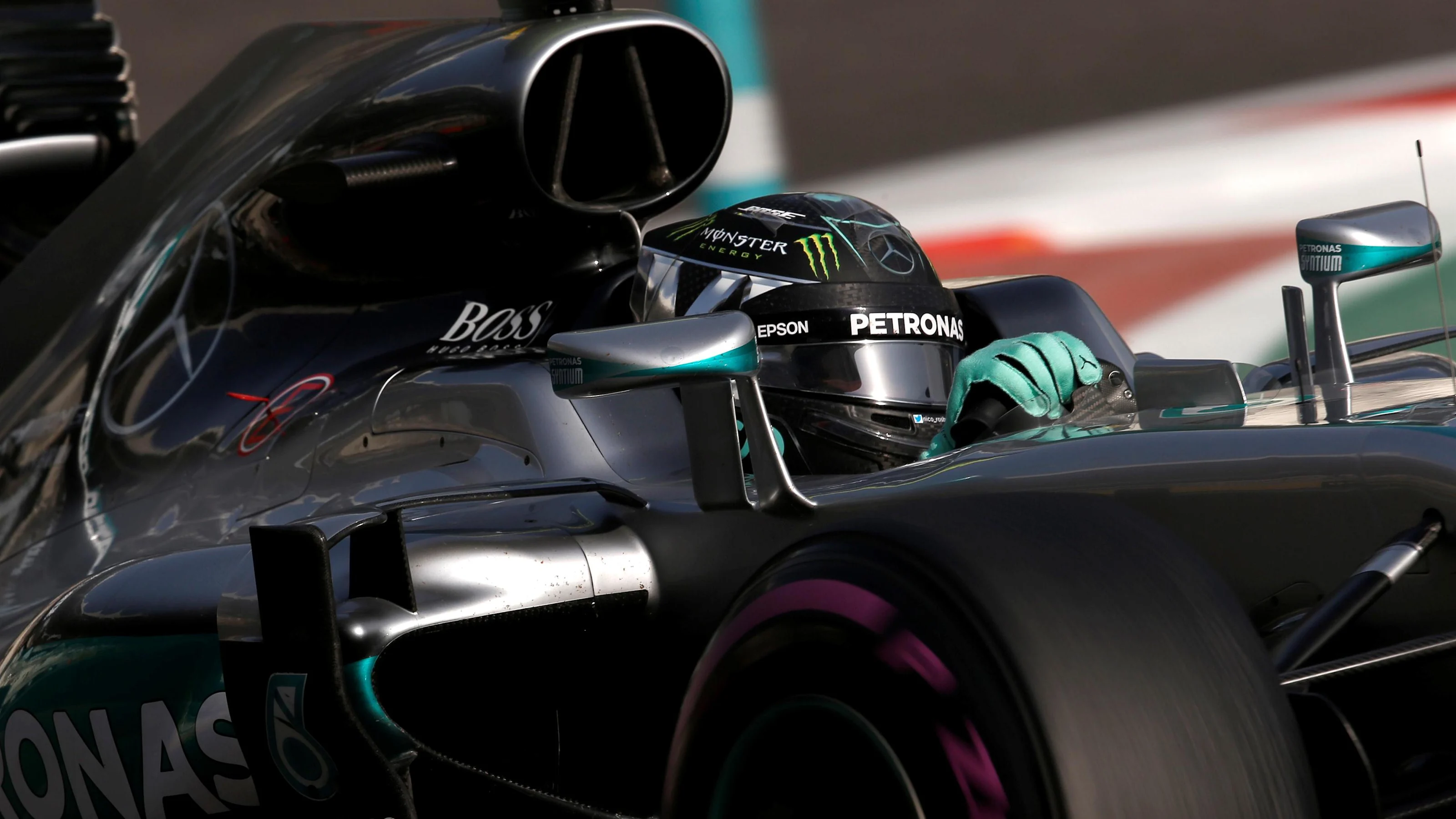 Nico Rosberg (GER) Mercedes-Benz F1 W07 Hybrid at Formula One World Championship, Rd21, Abu Dhabi