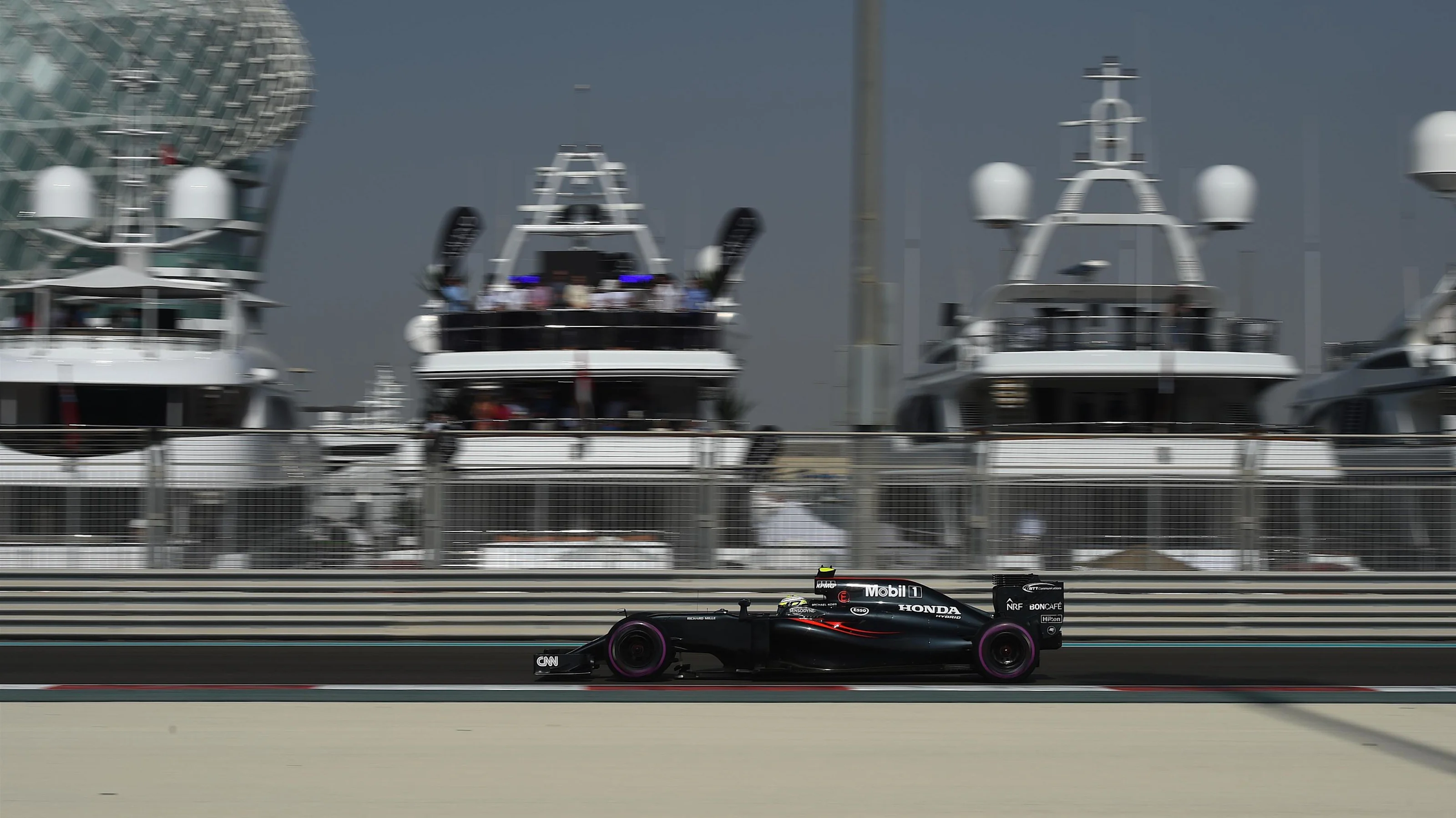Jenson Button (GBR) McLaren MP4-31 at Formula One World Championship, Rd21, Abu Dhabi Grand Prix,