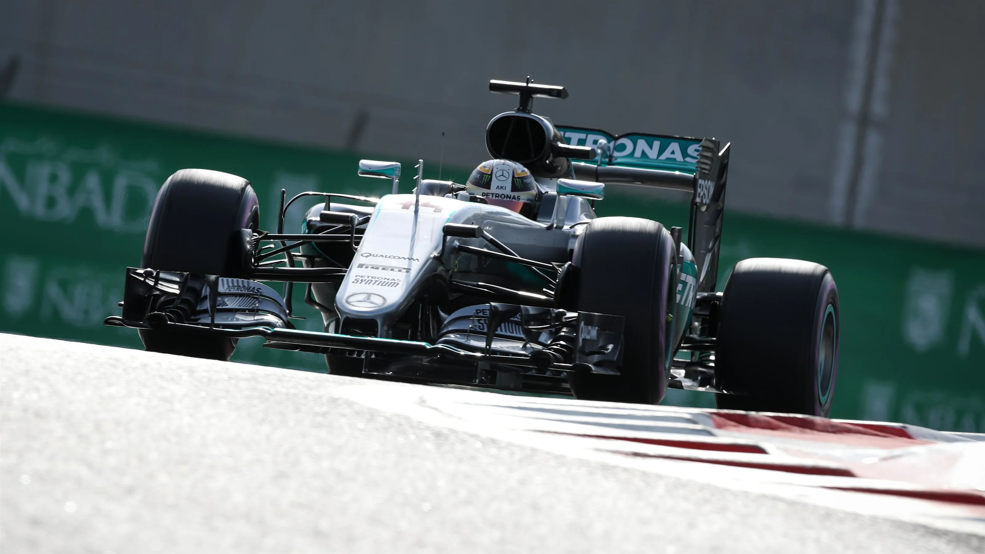 Lewis Hamilton (GBR) Mercedes-Benz F1 W07 Hybrid at Formula One World Championship, Rd21, Abu Dhabi