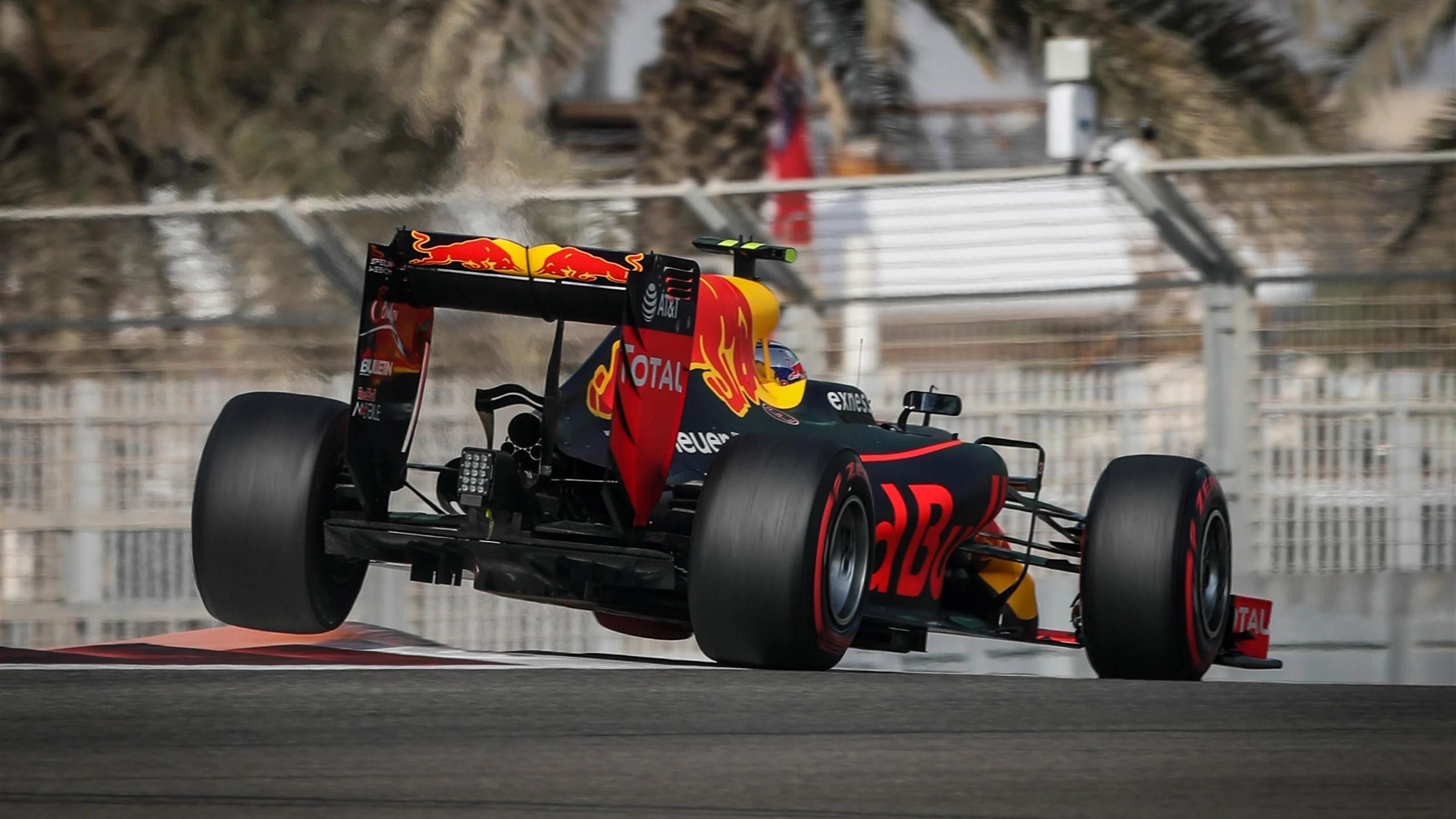 Max Verstappen (NED) Red Bull Racing RB12 at Formula One World Championship, Rd21, Abu Dhabi Grand