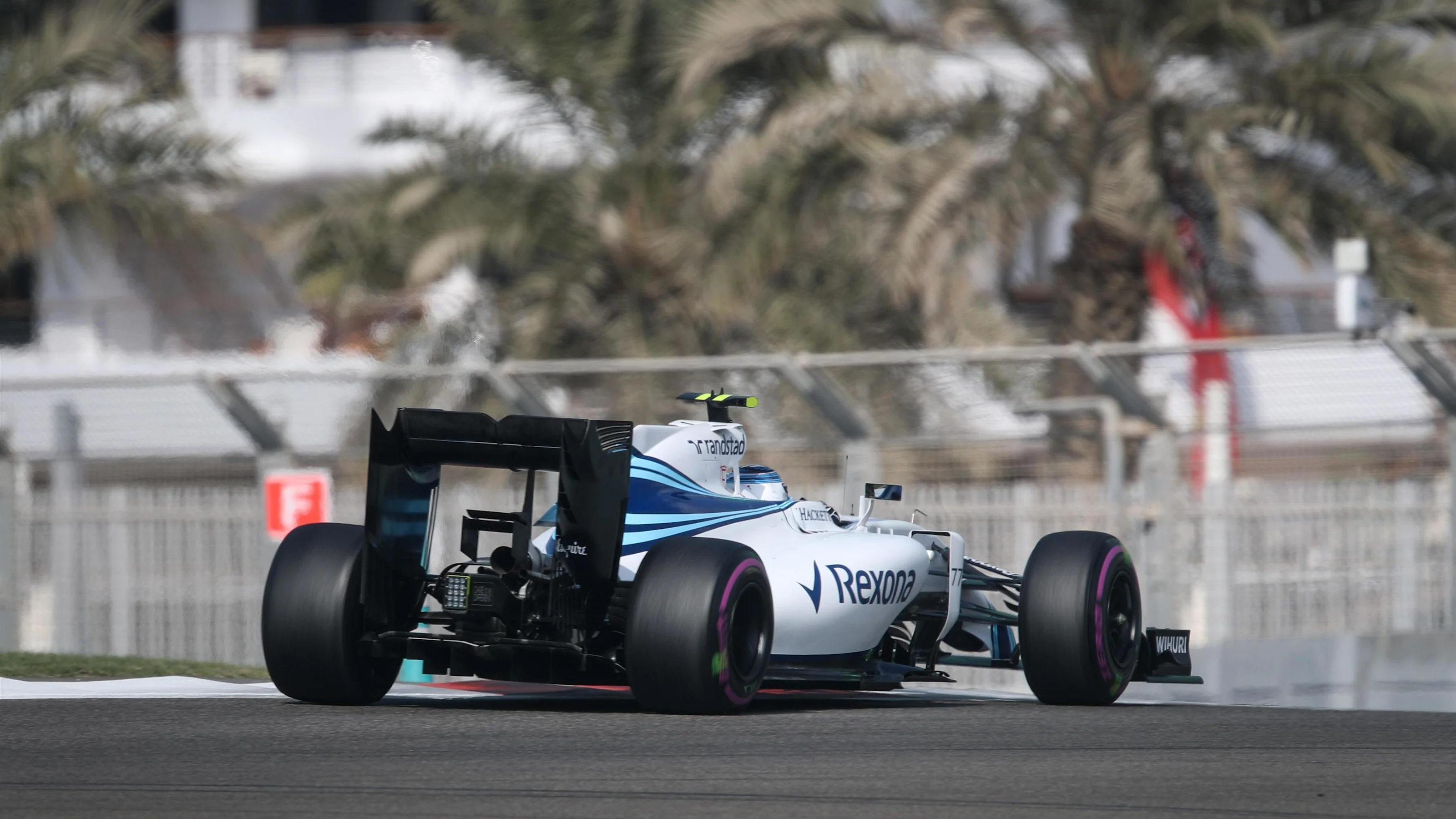Valtteri Bottas (FIN) Williams FW38 at Formula One World Championship, Rd21, Abu Dhabi Grand Prix,