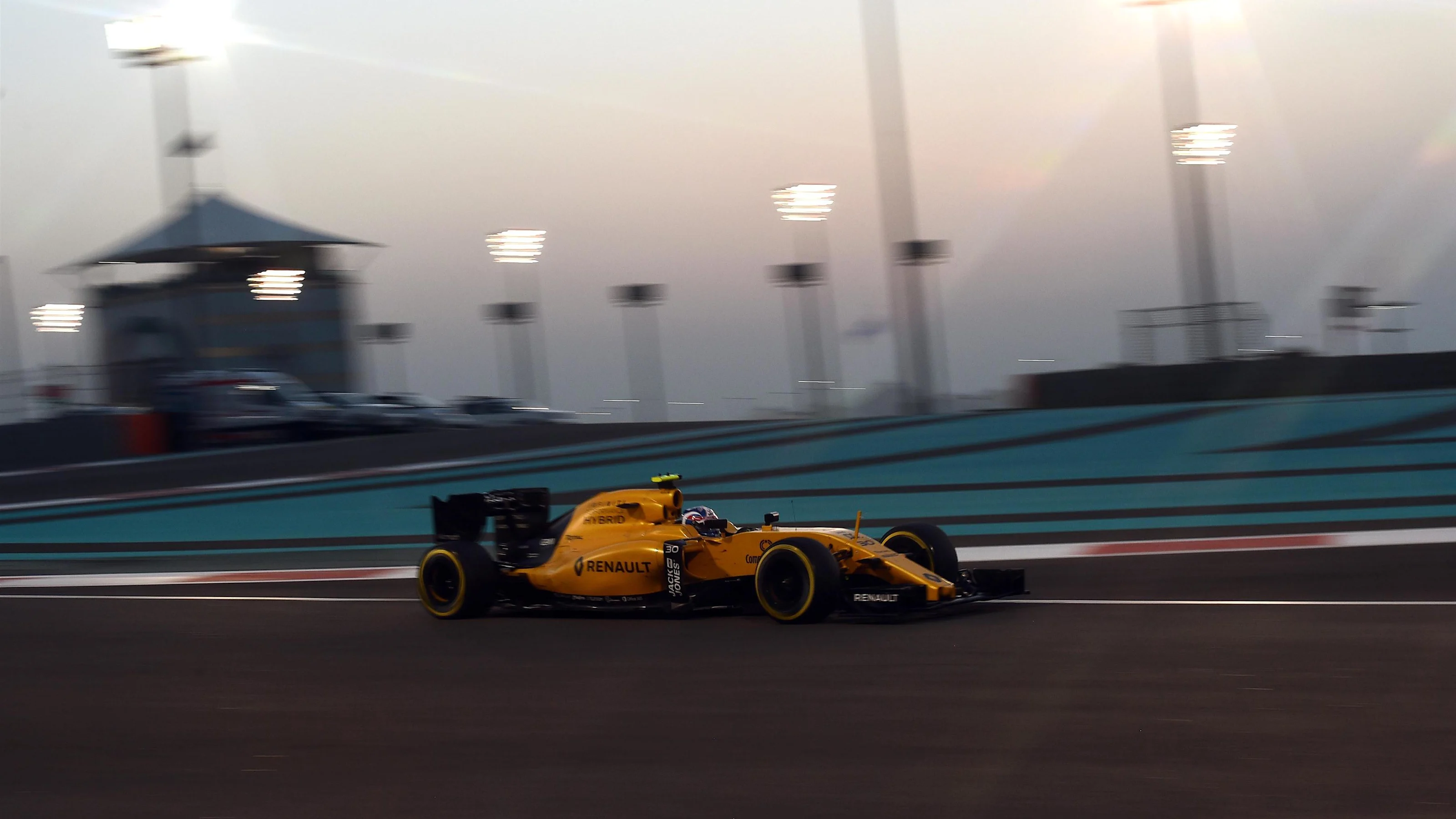 Jolyon Palmer (GBR) Renault Sport F1 Team RS16 at Formula One World Championship, Rd21, Abu Dhabi