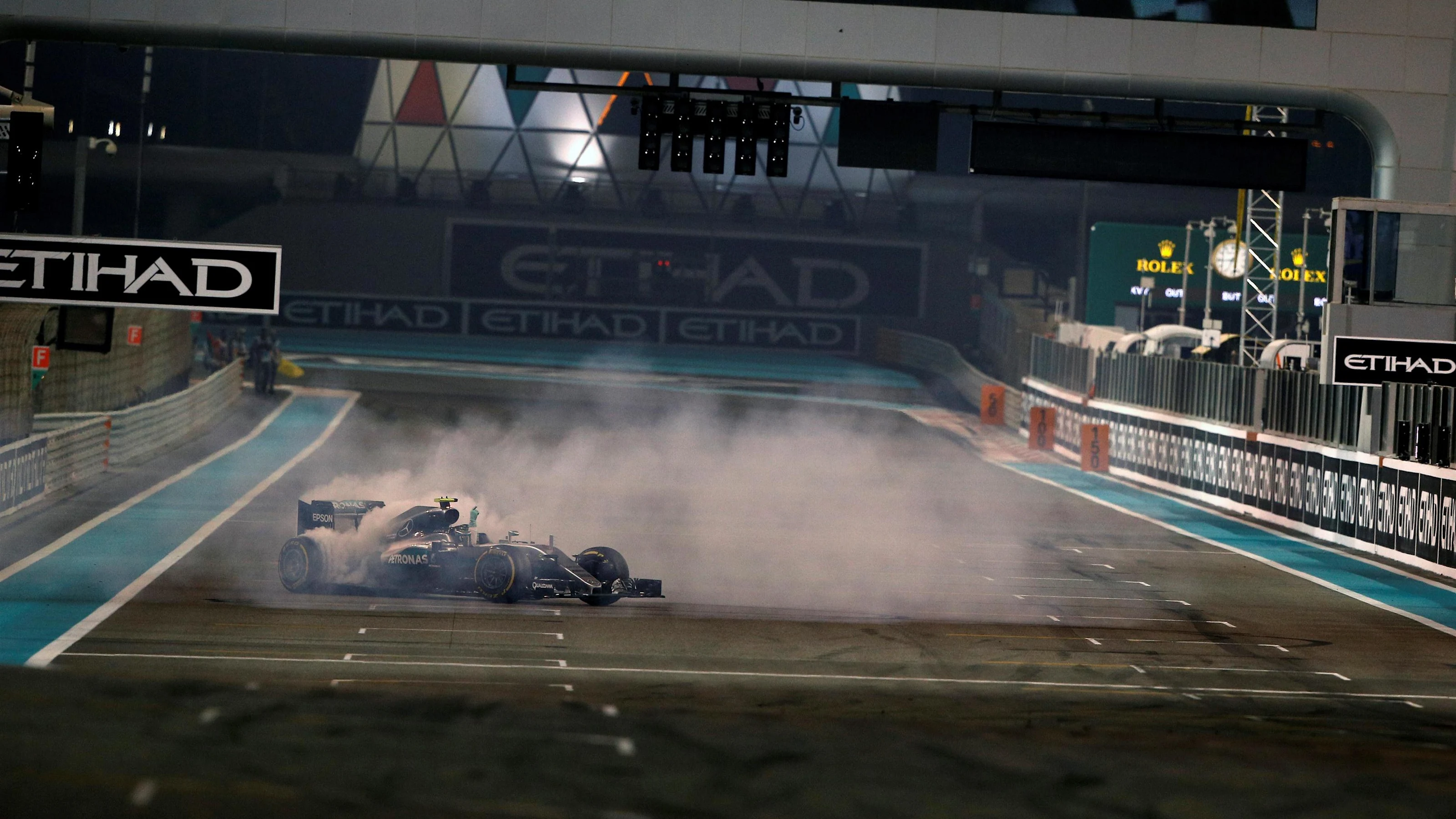 New World Champion Nico Rosberg (GER) Mercedes-Benz F1 W07 Hybrid celebrates at the end of the race